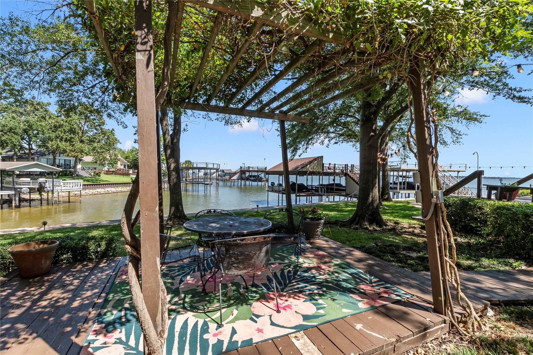 main property photo 4