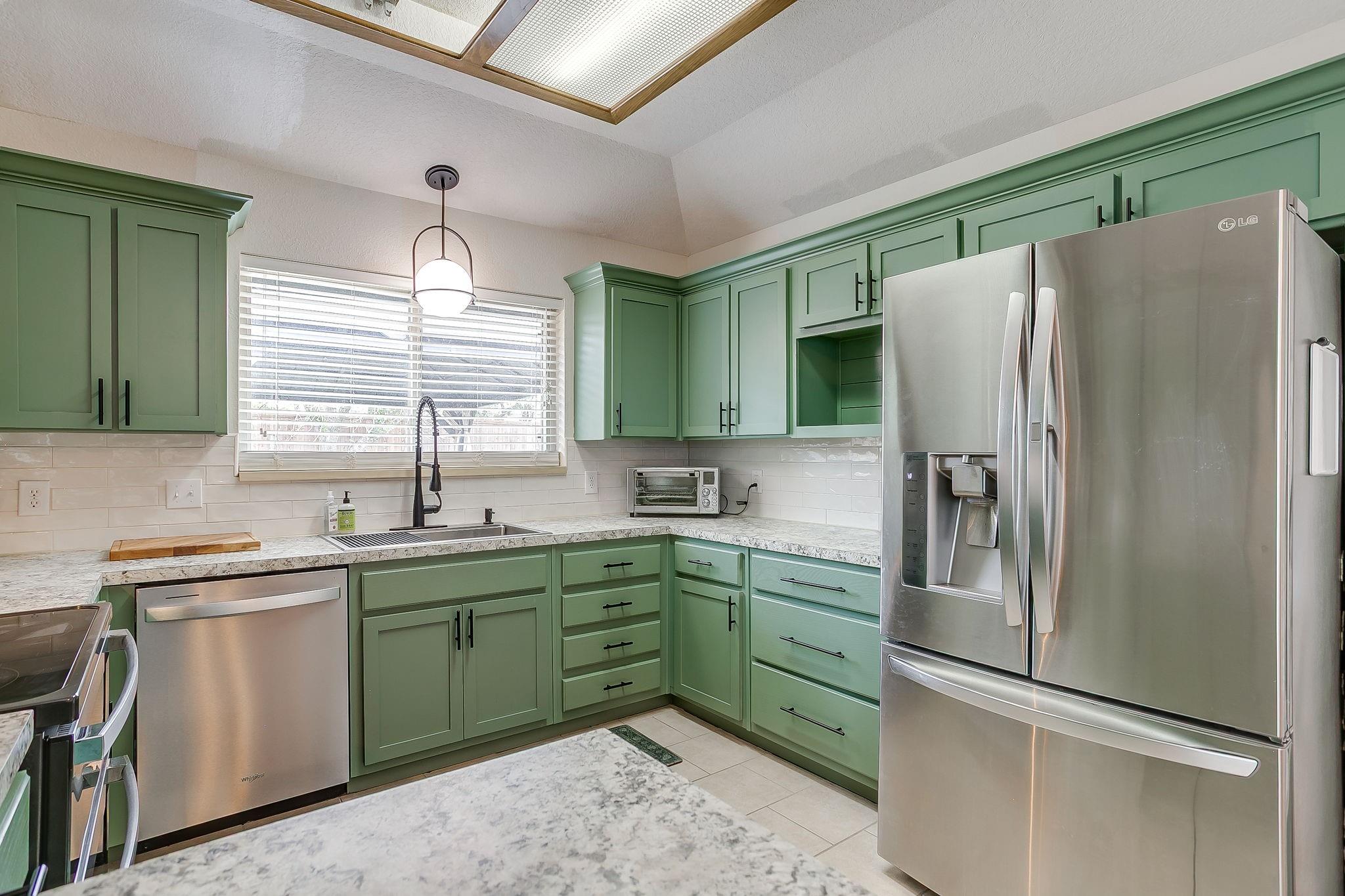 main property photo 19
