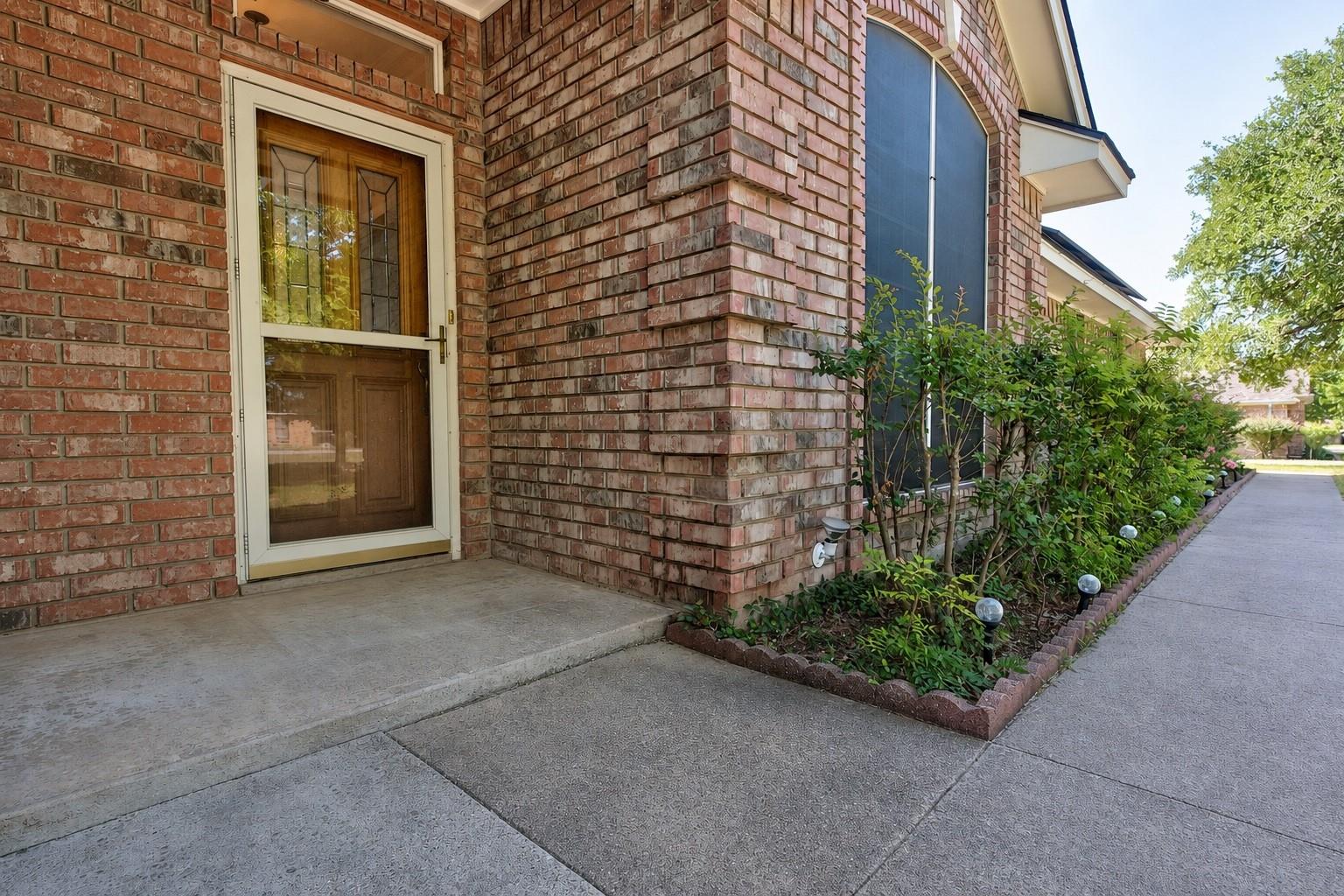 main property photo 4
