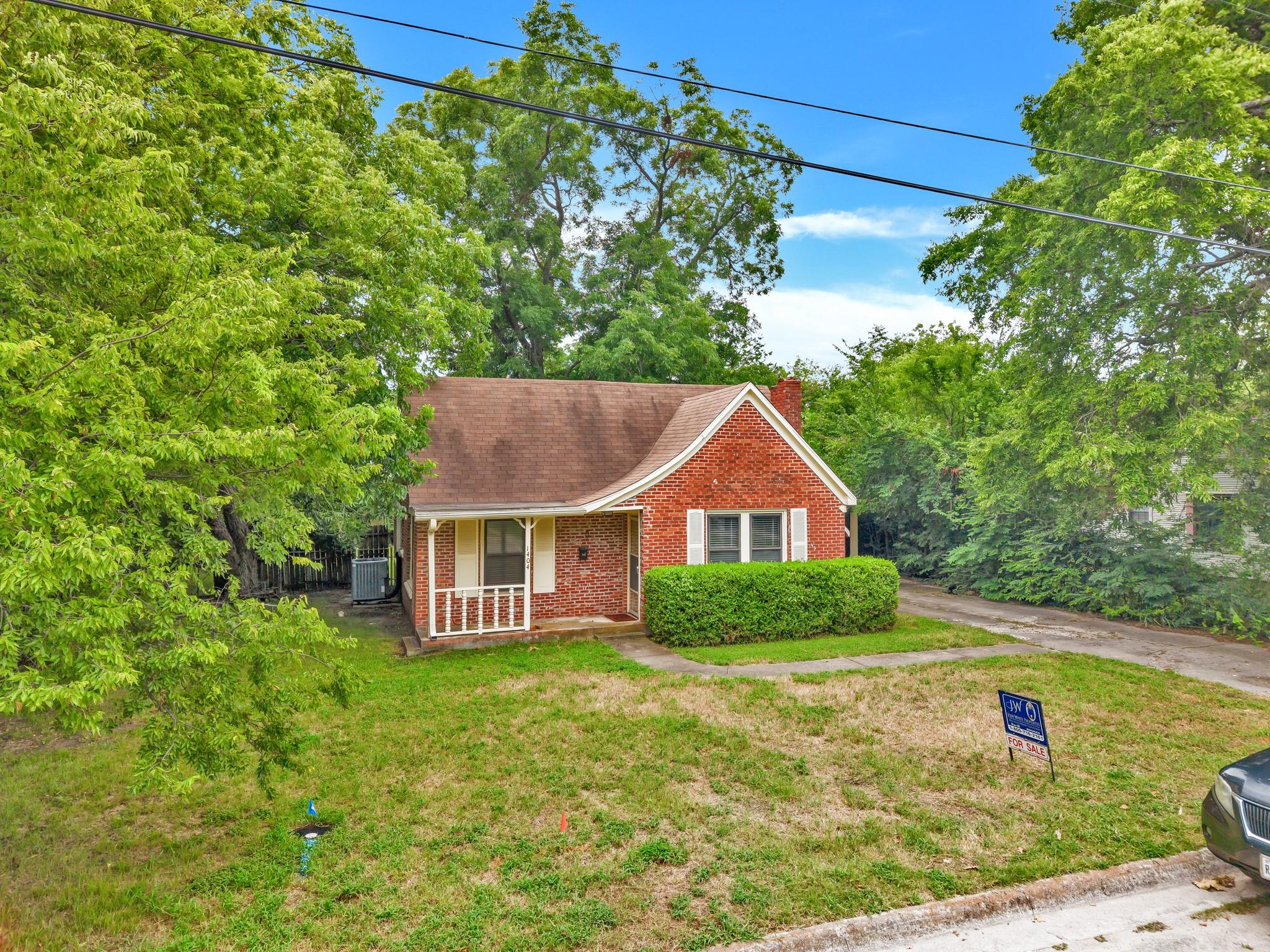 main property photo 3