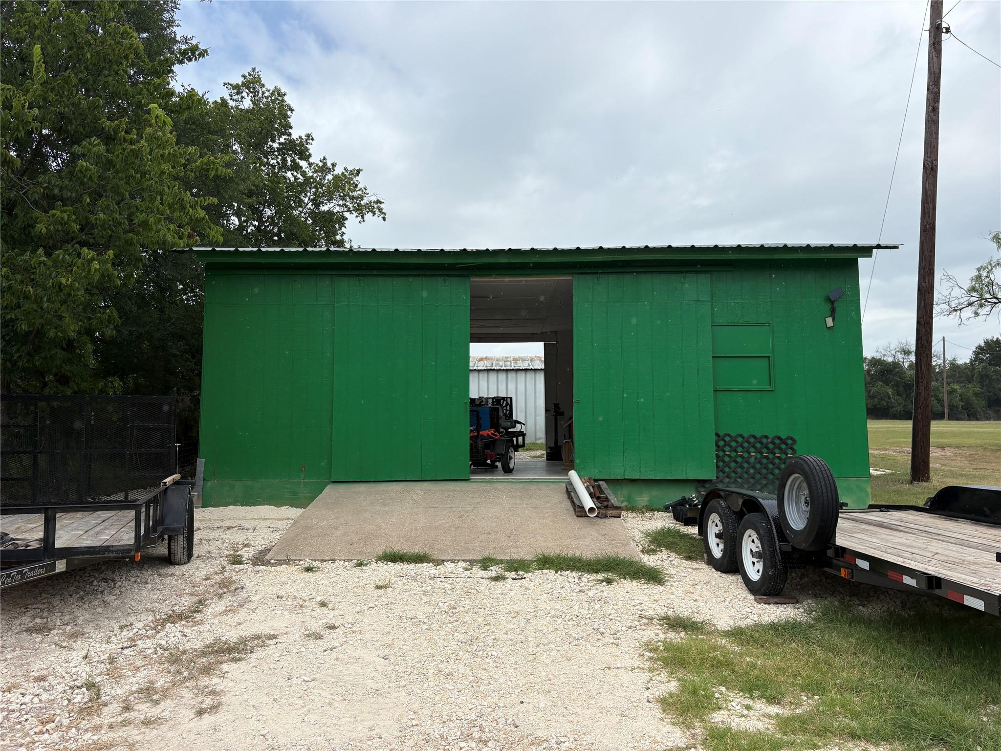 main property photo 12