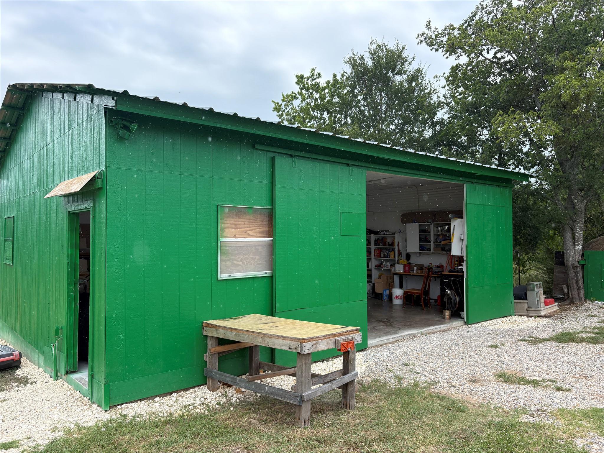 main property photo 13
