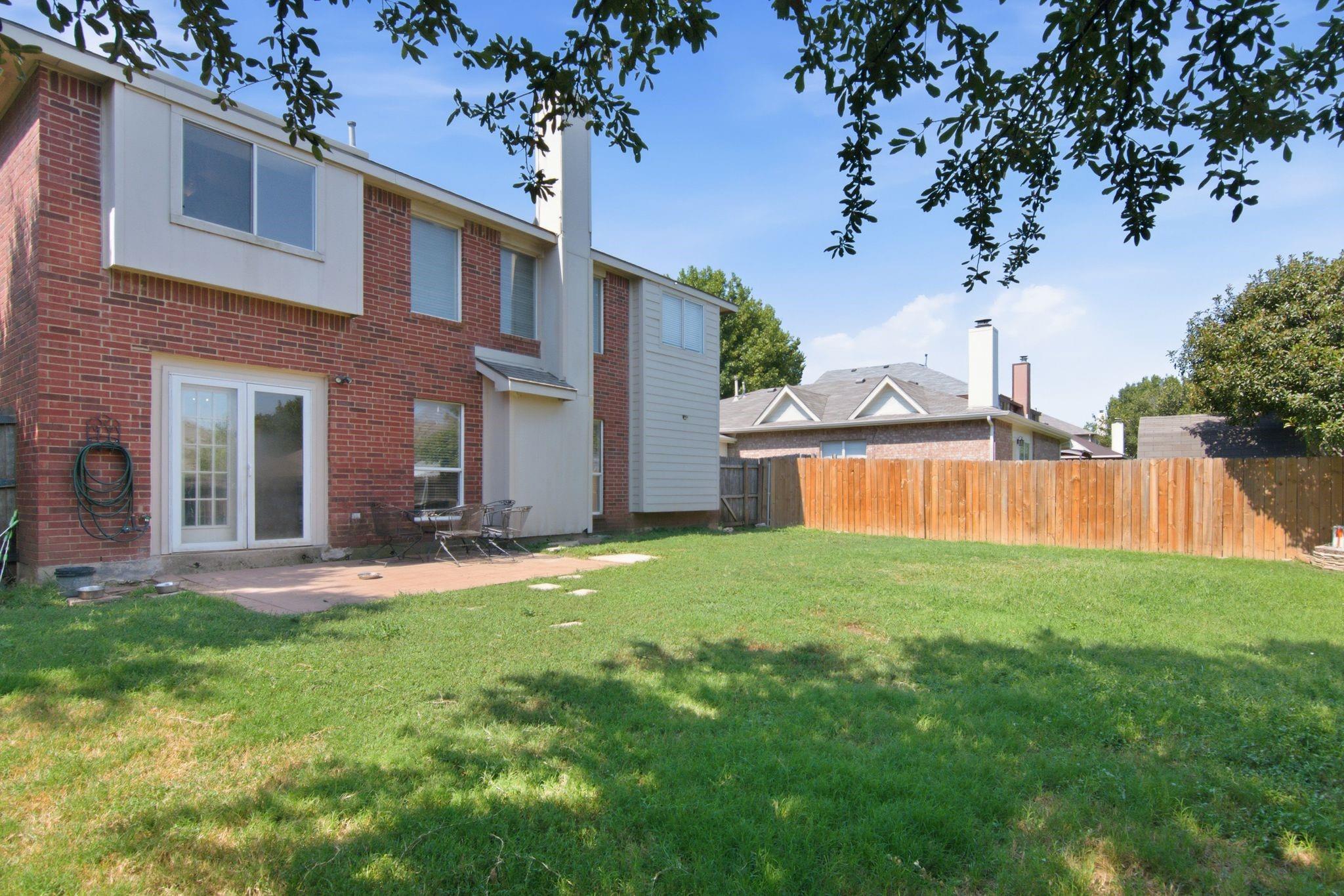 main property photo 28