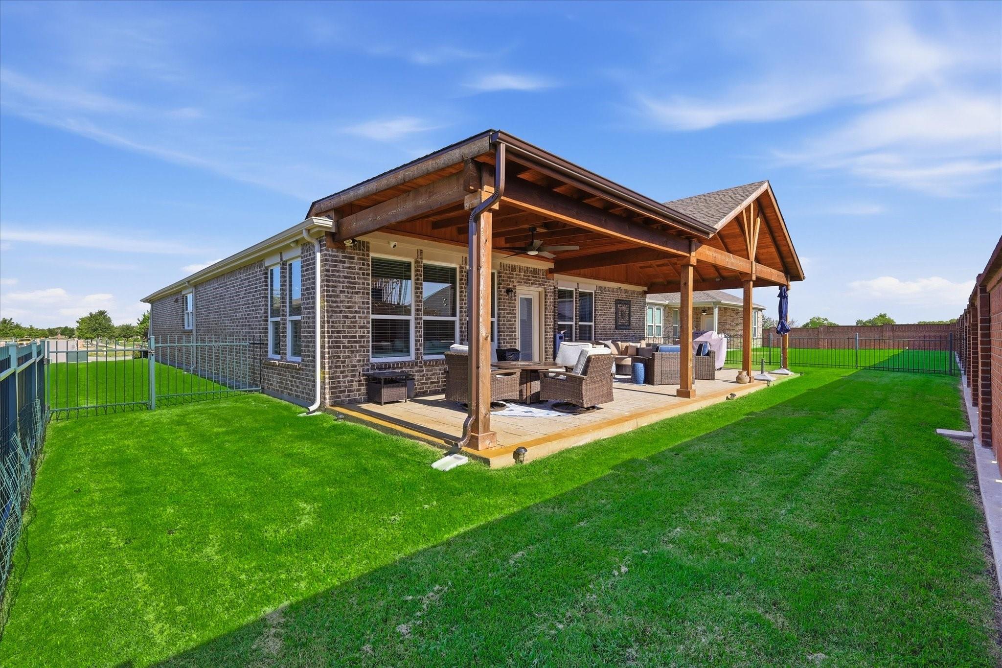 main property photo 26