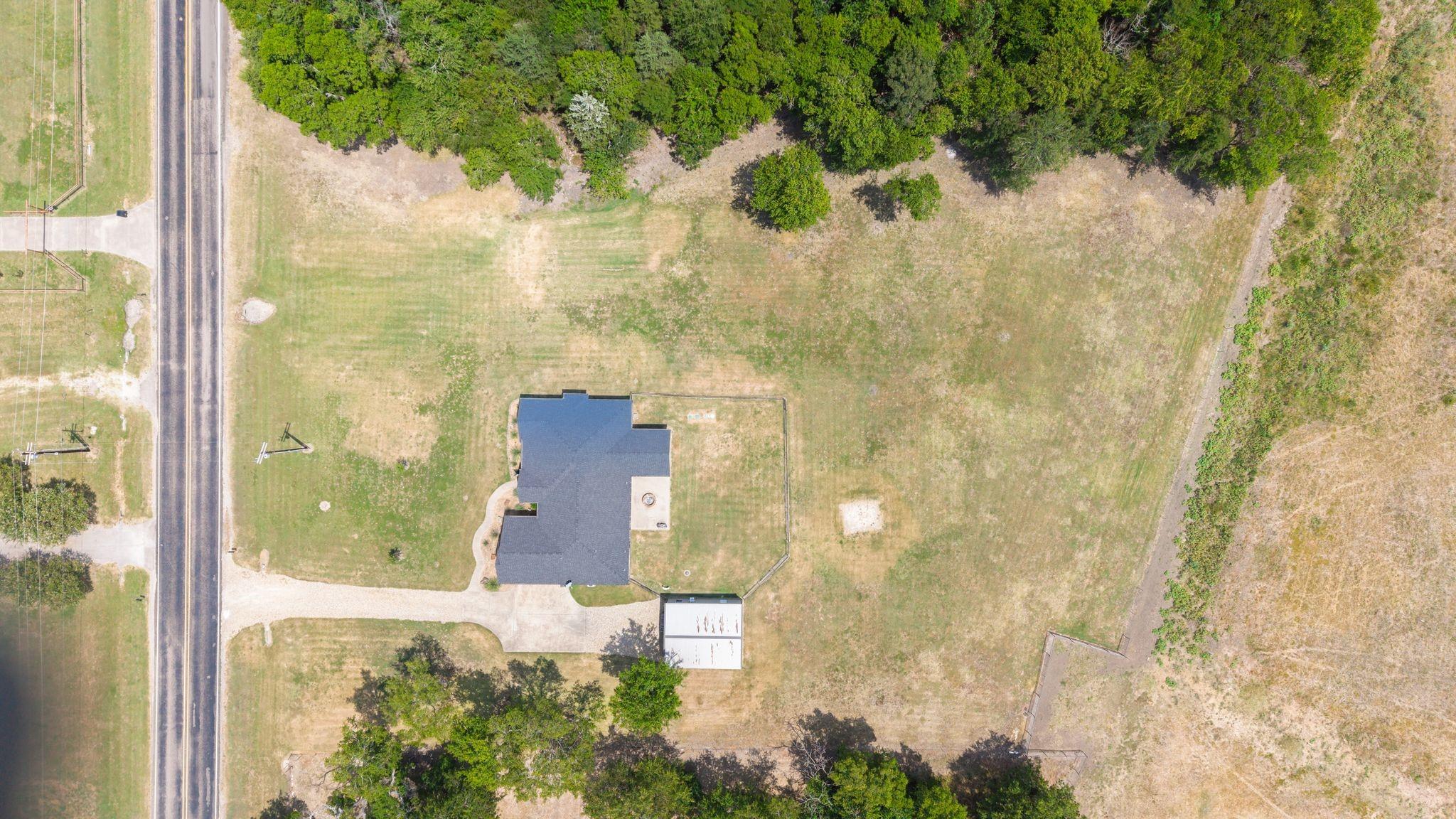 main property photo 34