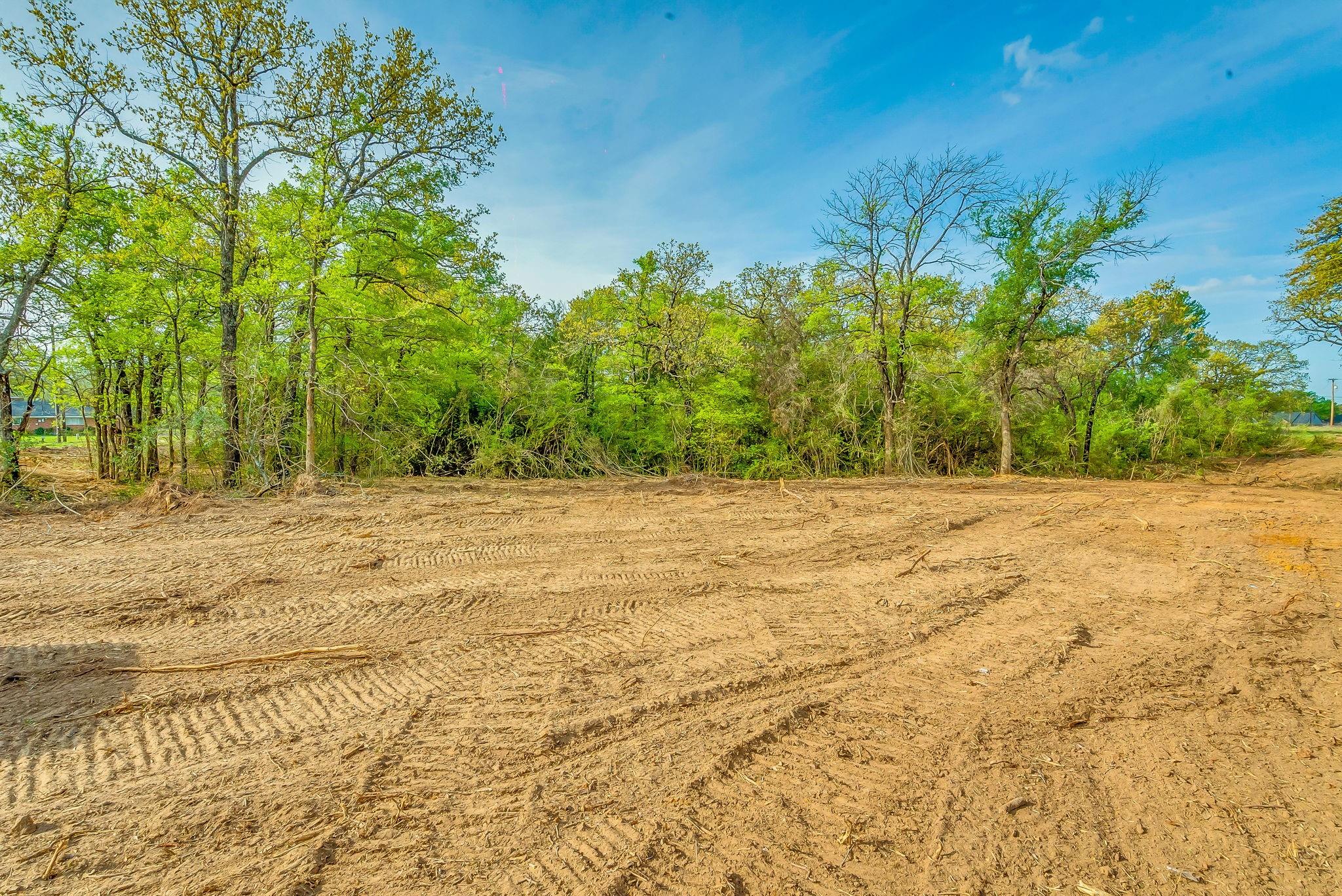 main property photo 8