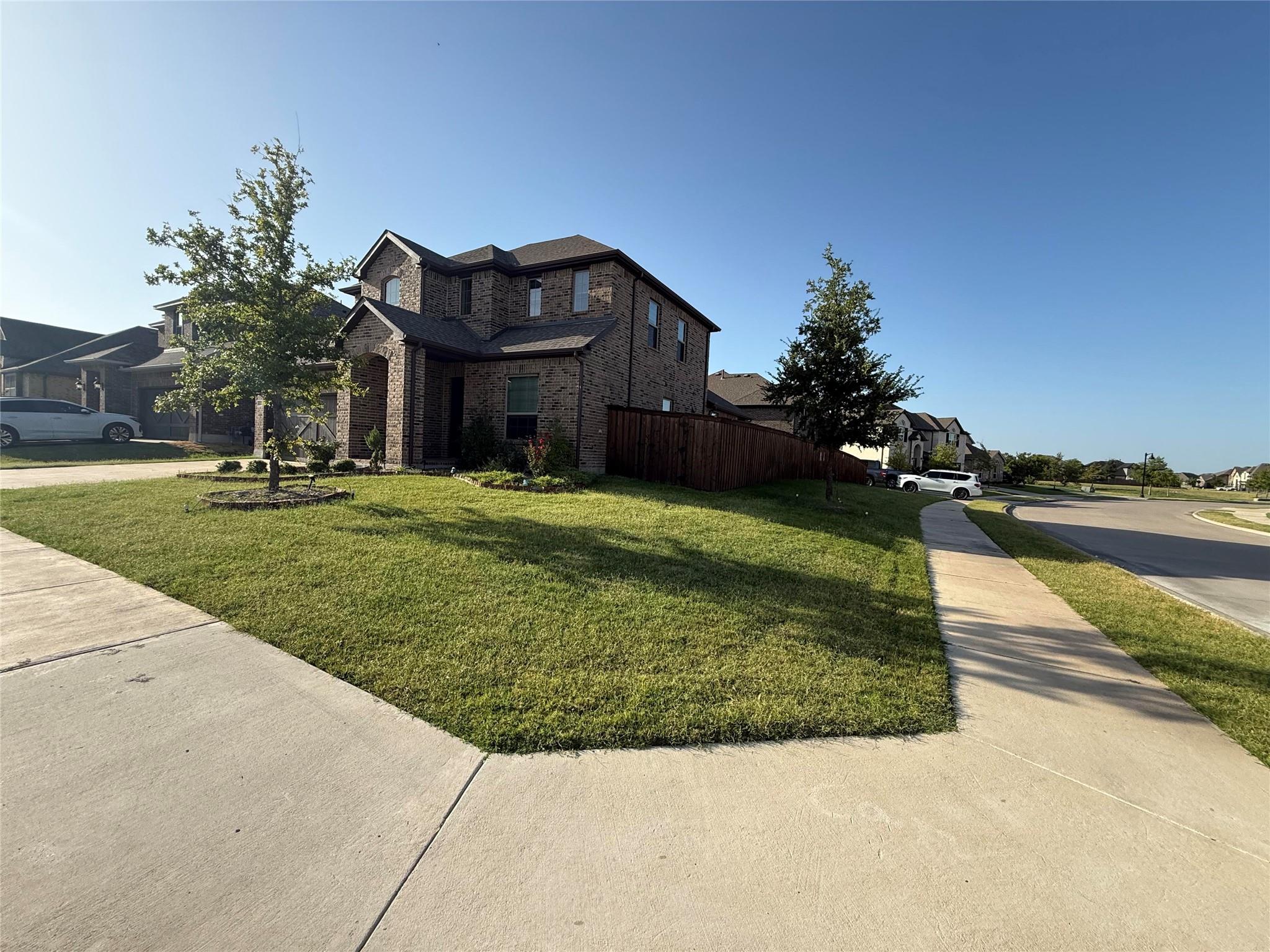 main property photo 20