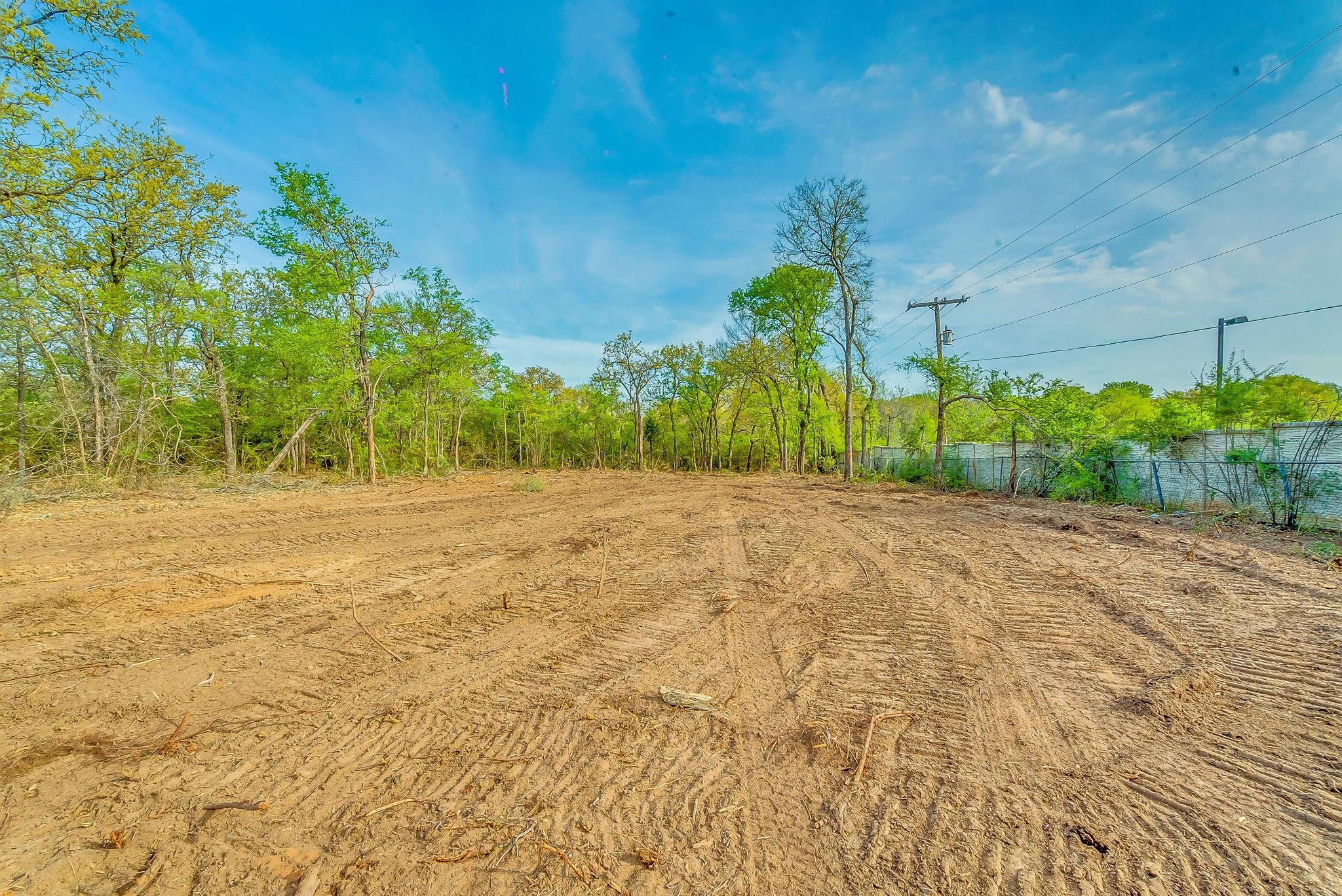 main property photo 8