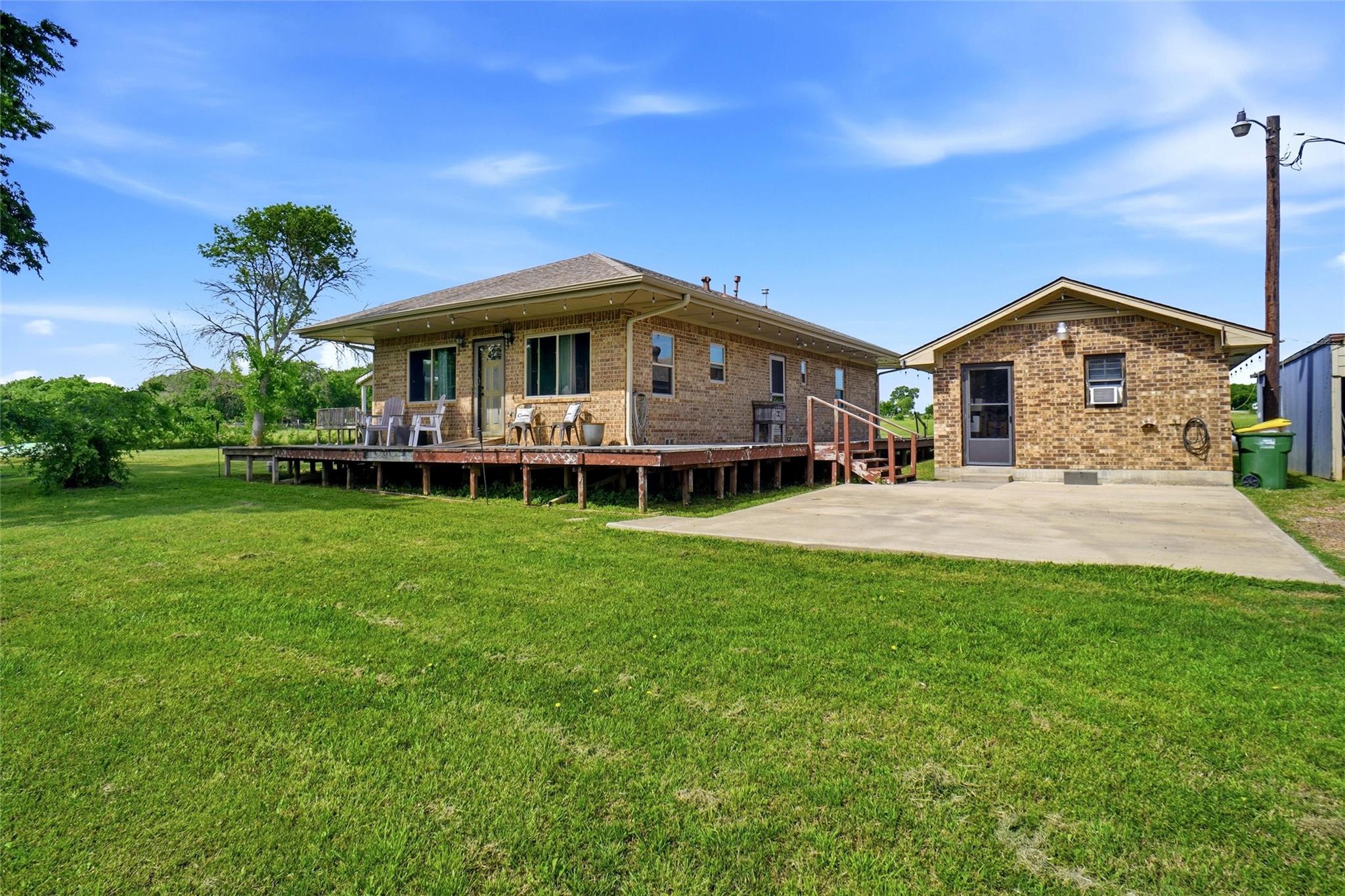 main property photo 8
