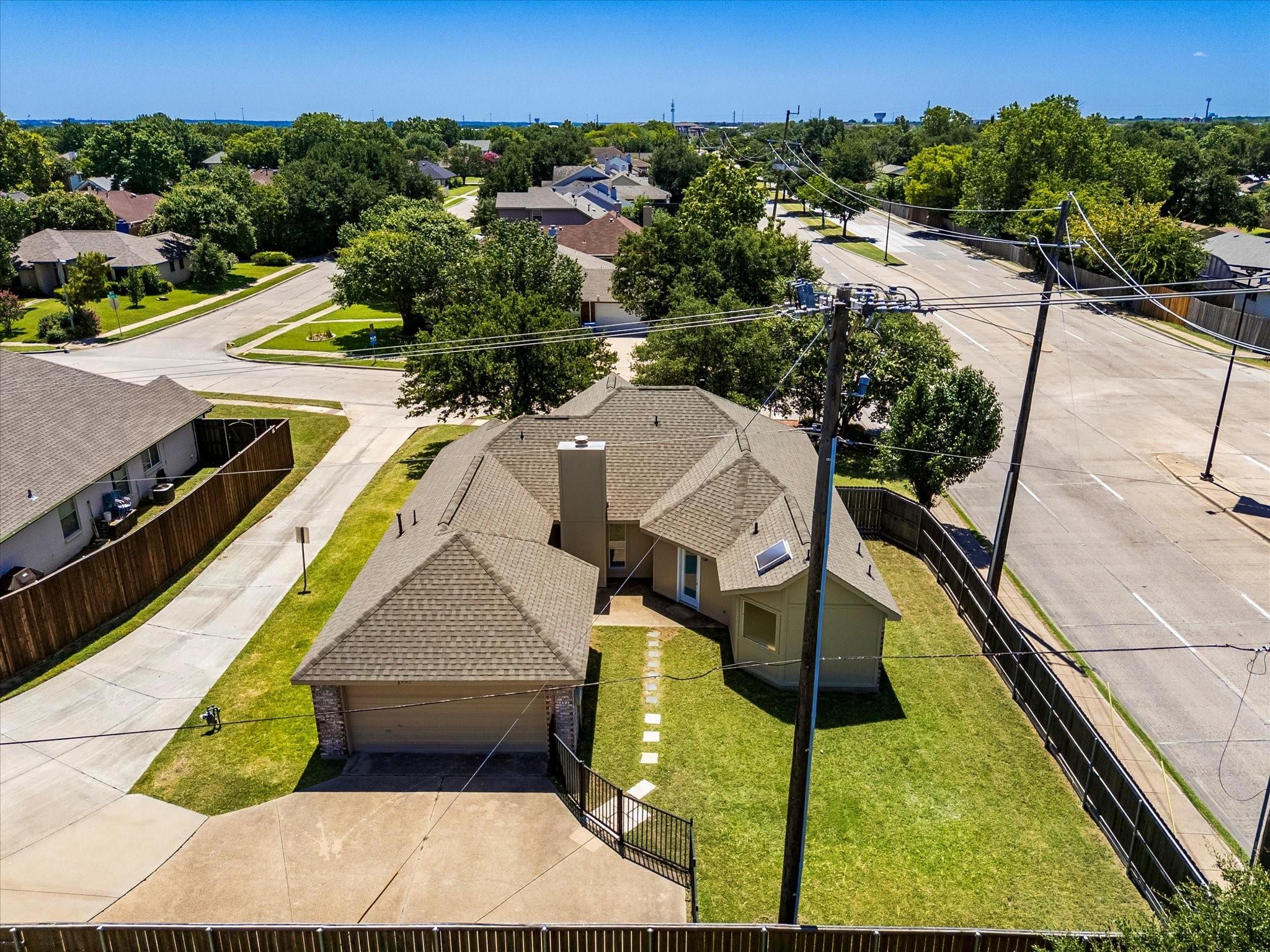main property photo 23