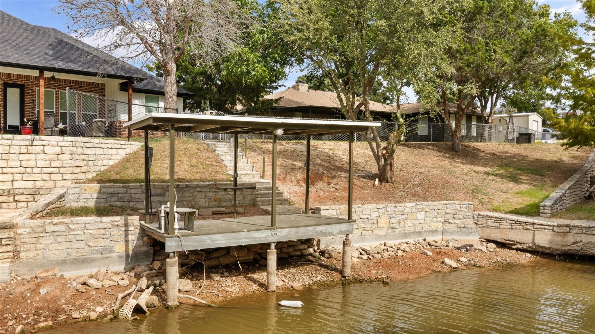 main property photo 36