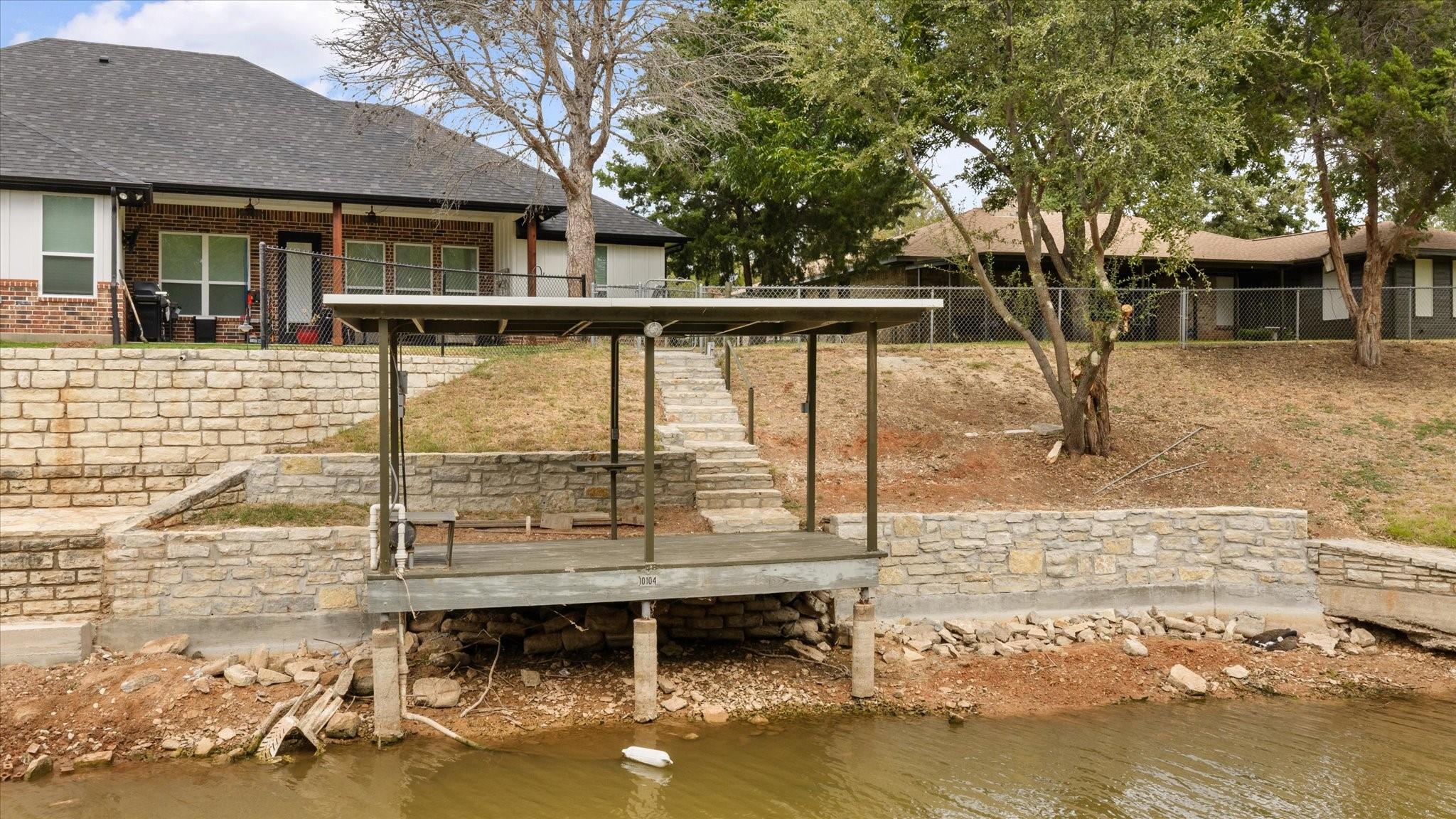 main property photo 37
