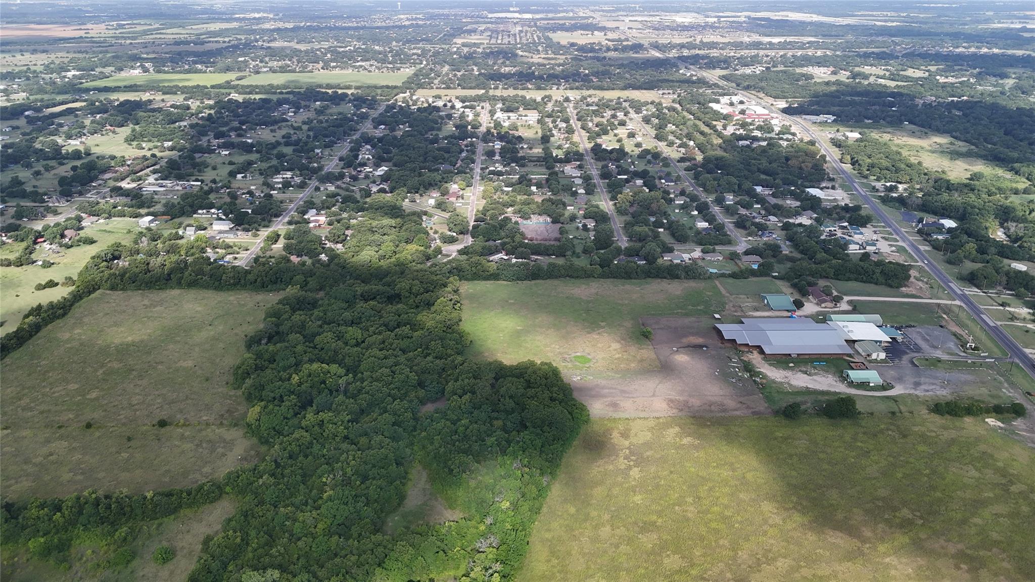 main property photo 7