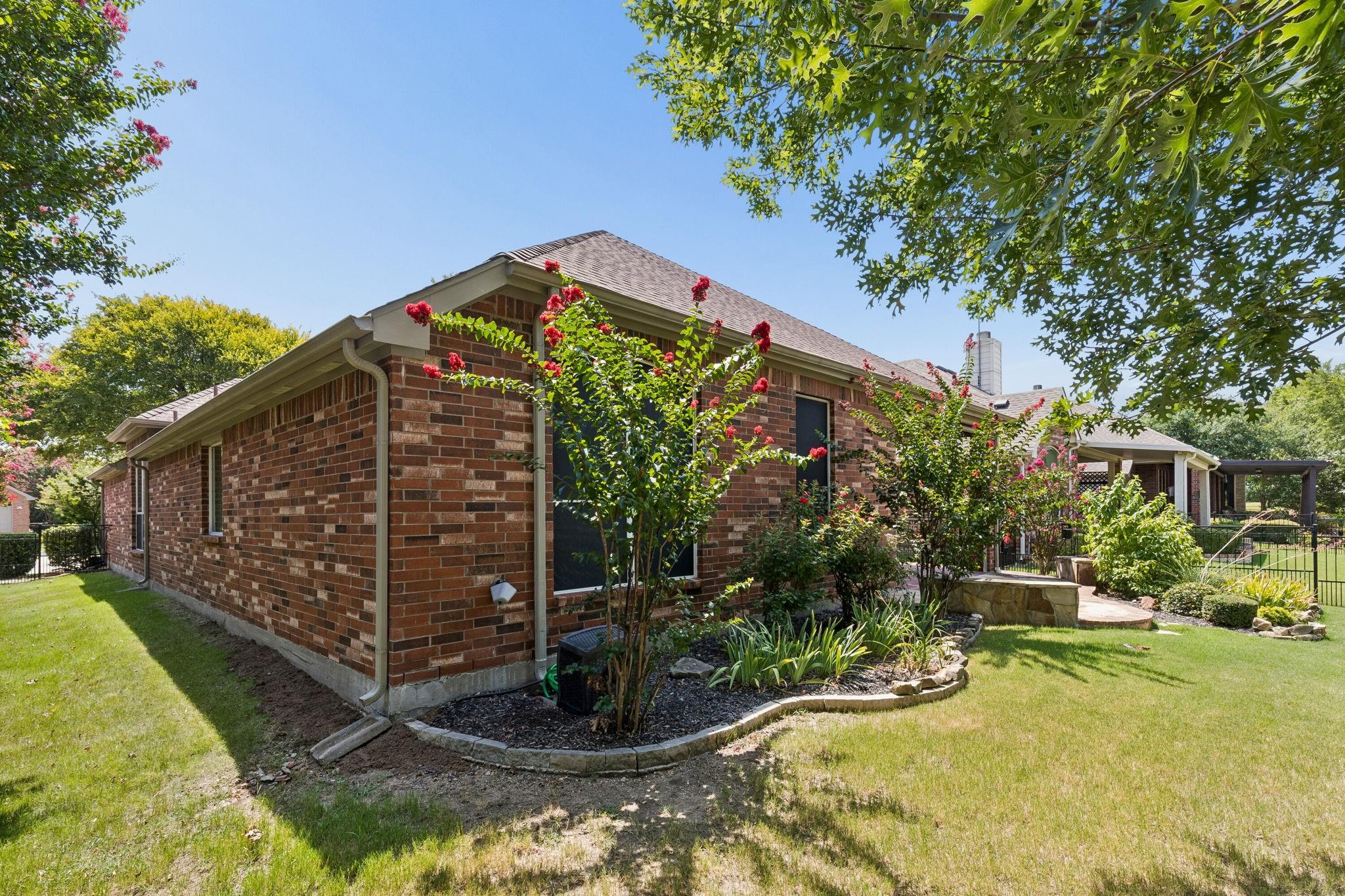main property photo 33