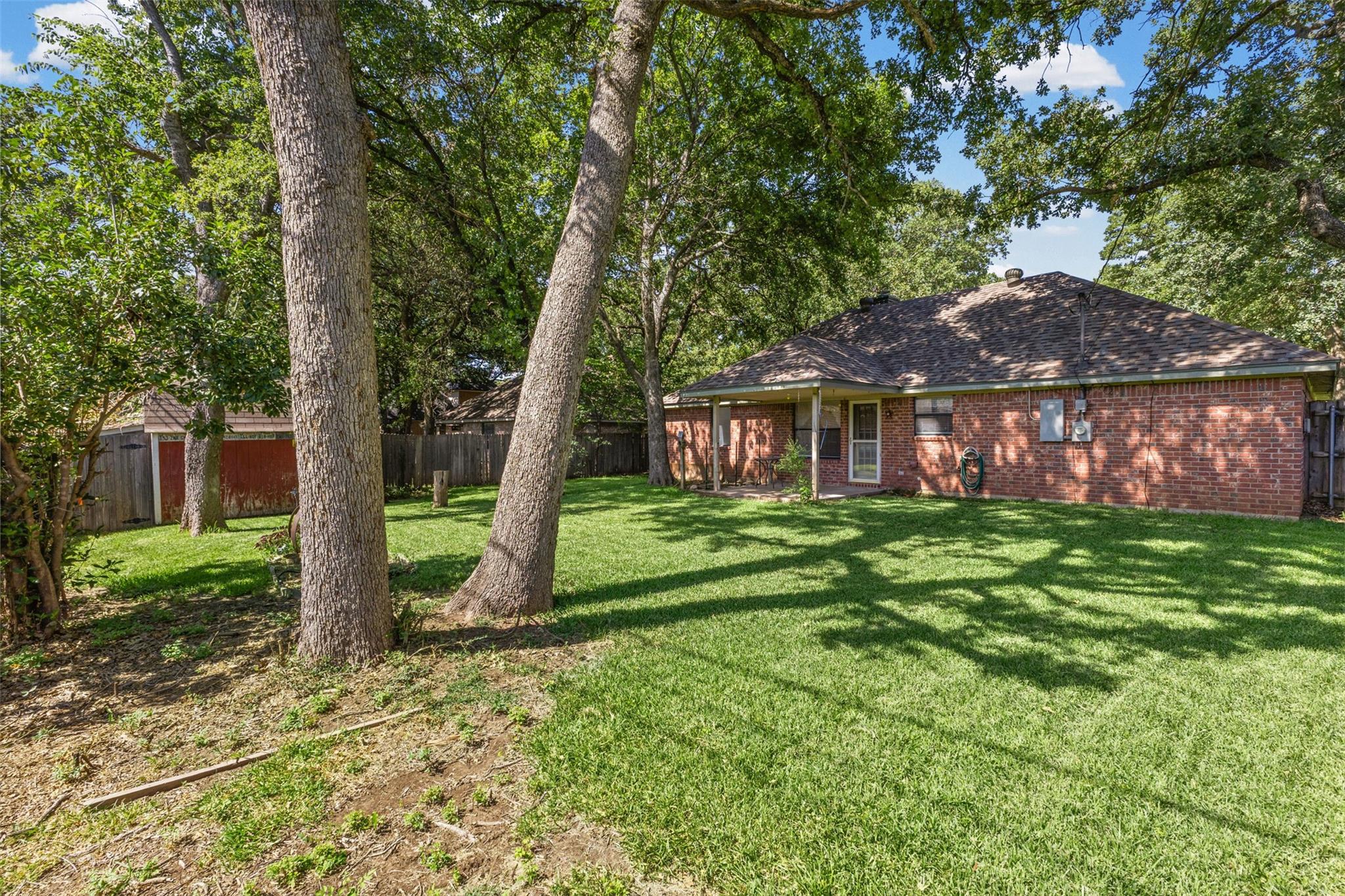 main property photo 29