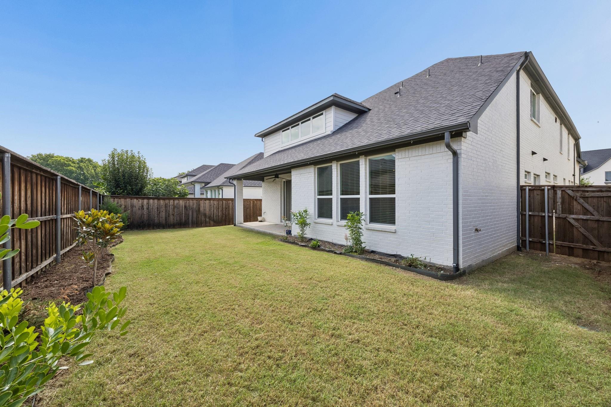 main property photo 32