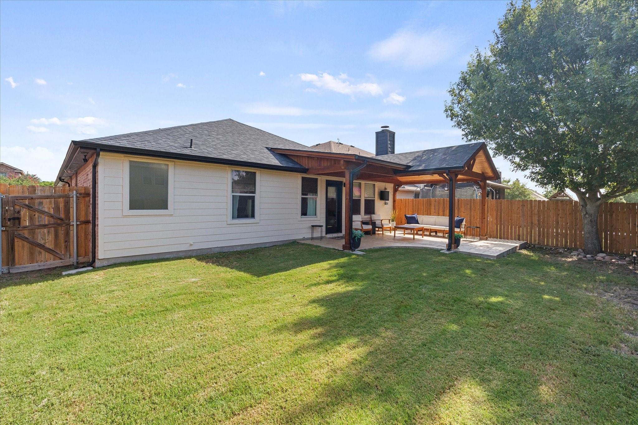main property photo 30