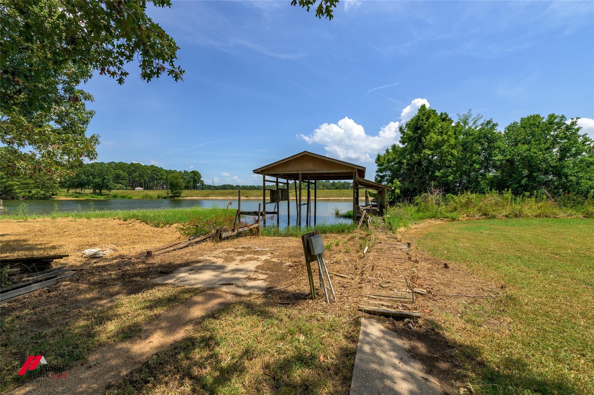 main property photo 17
