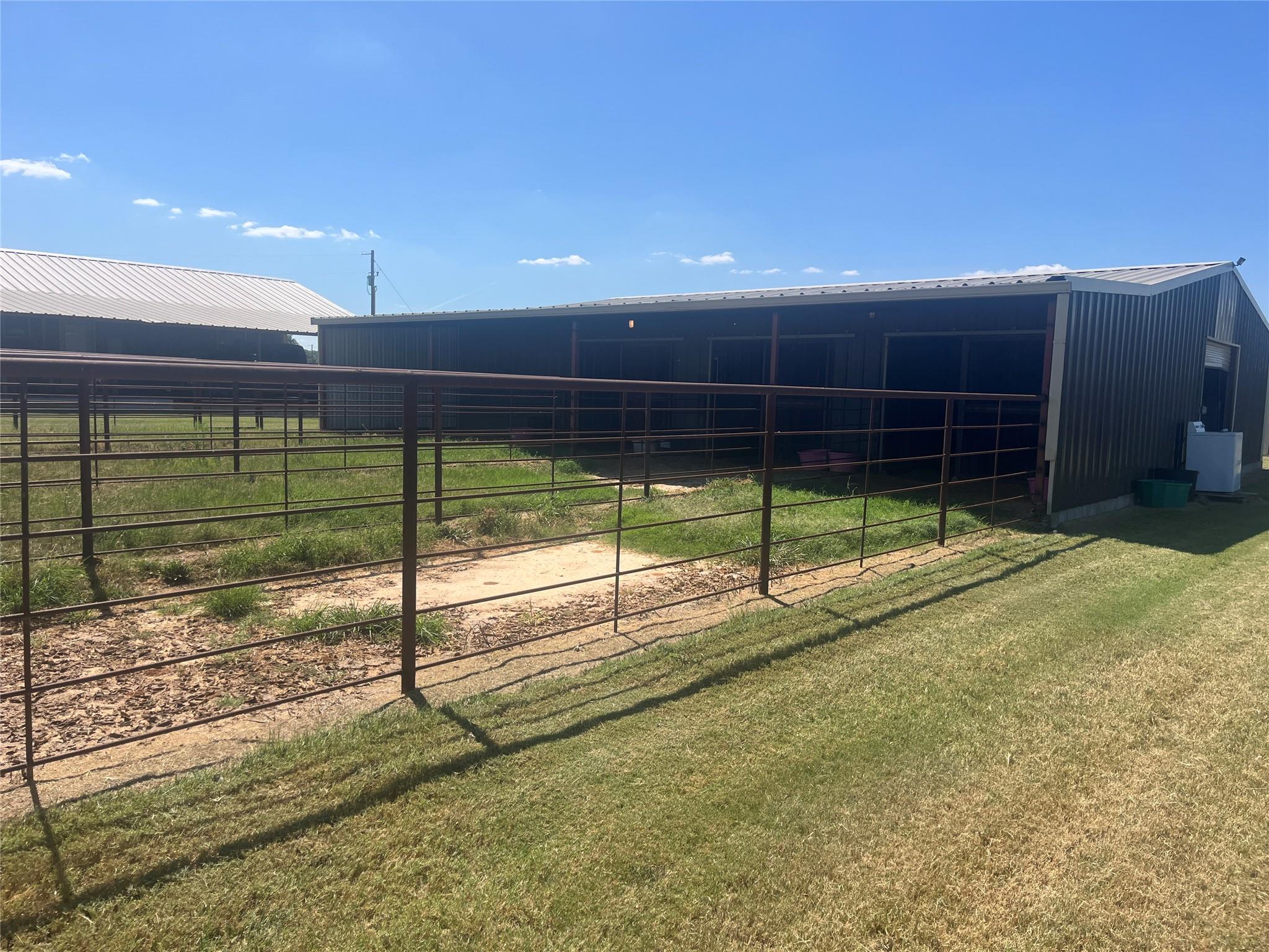main property photo 15