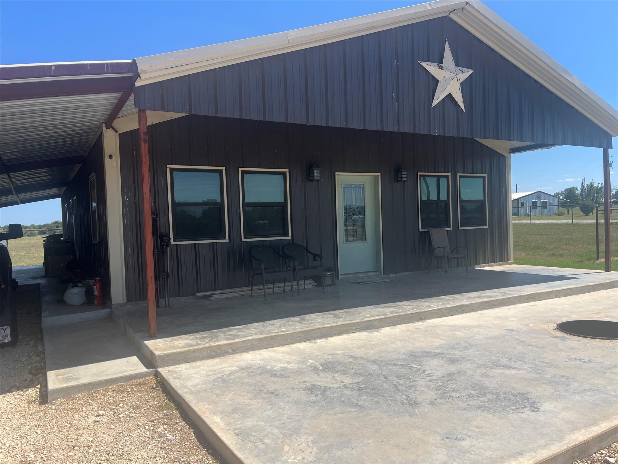 main property photo 23