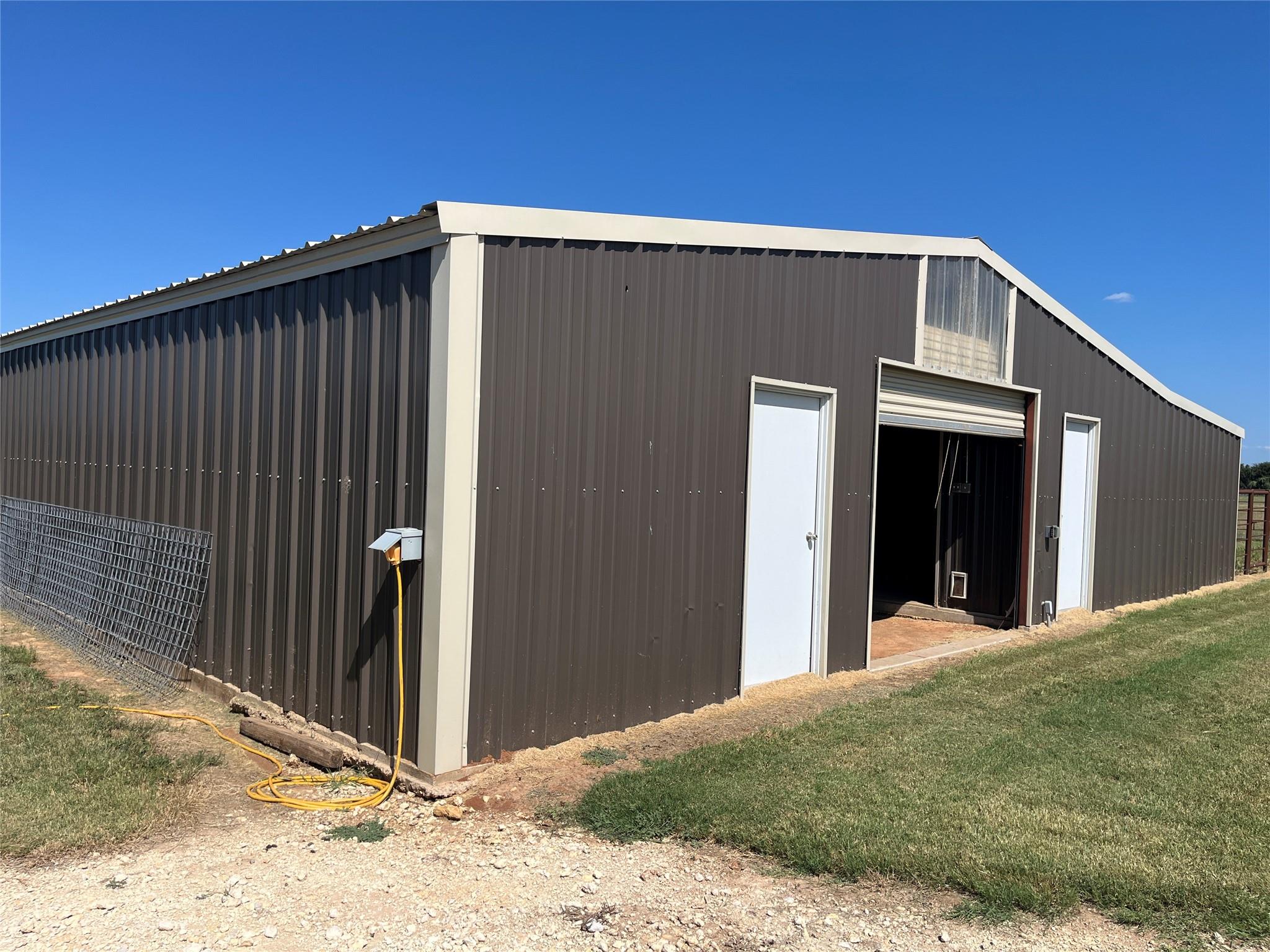 main property photo 7