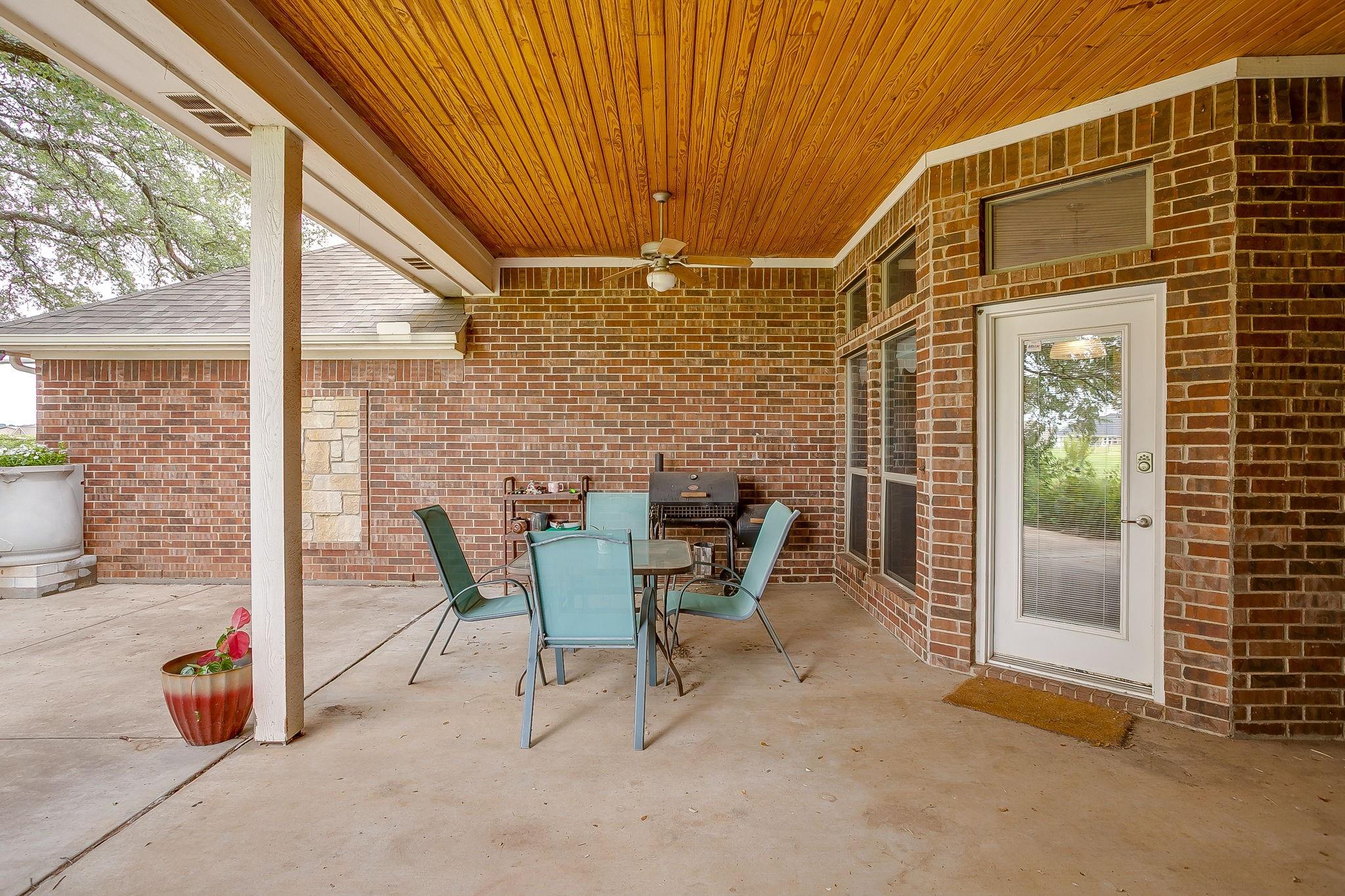 main property photo 29