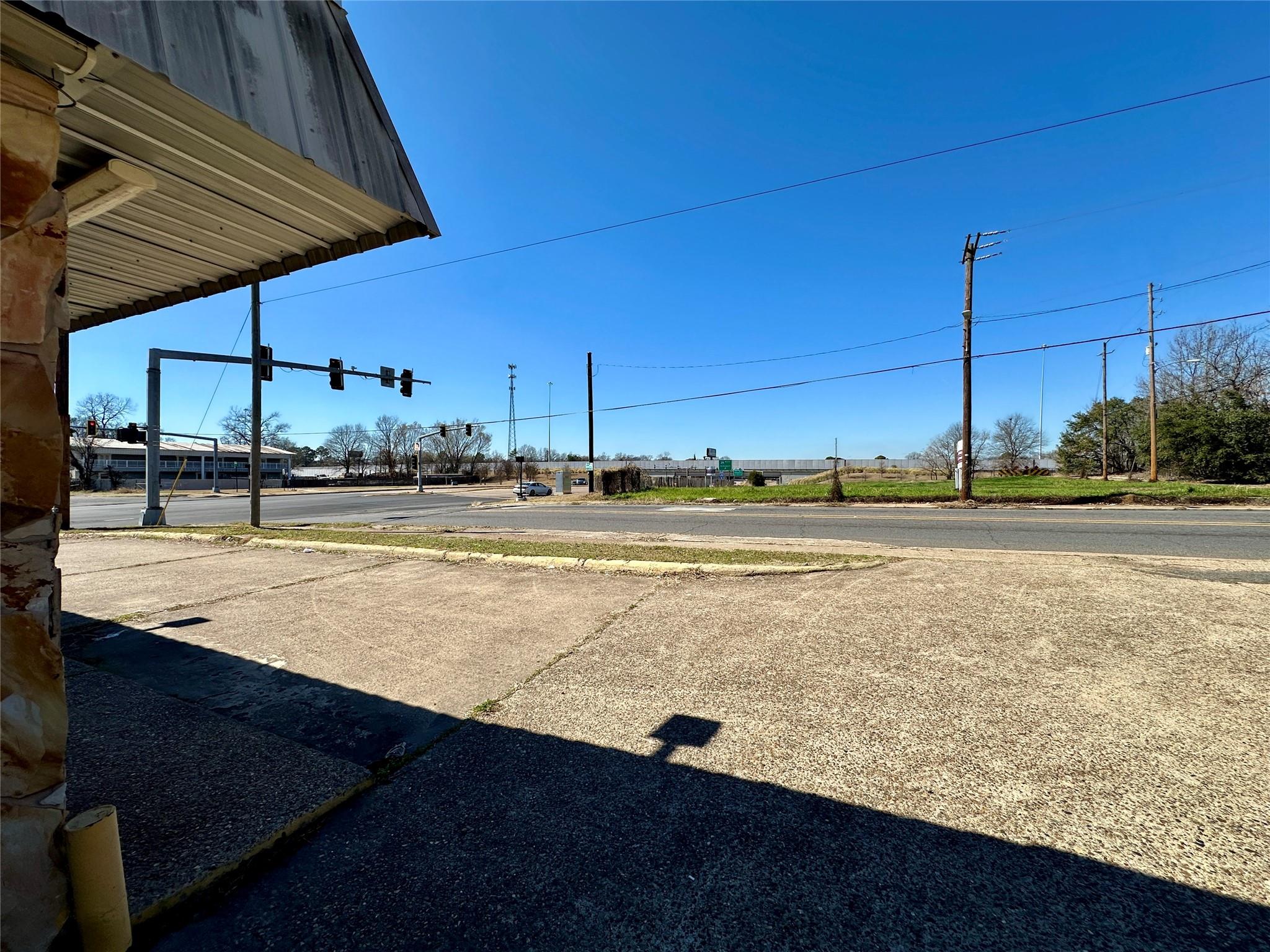 main property photo 4