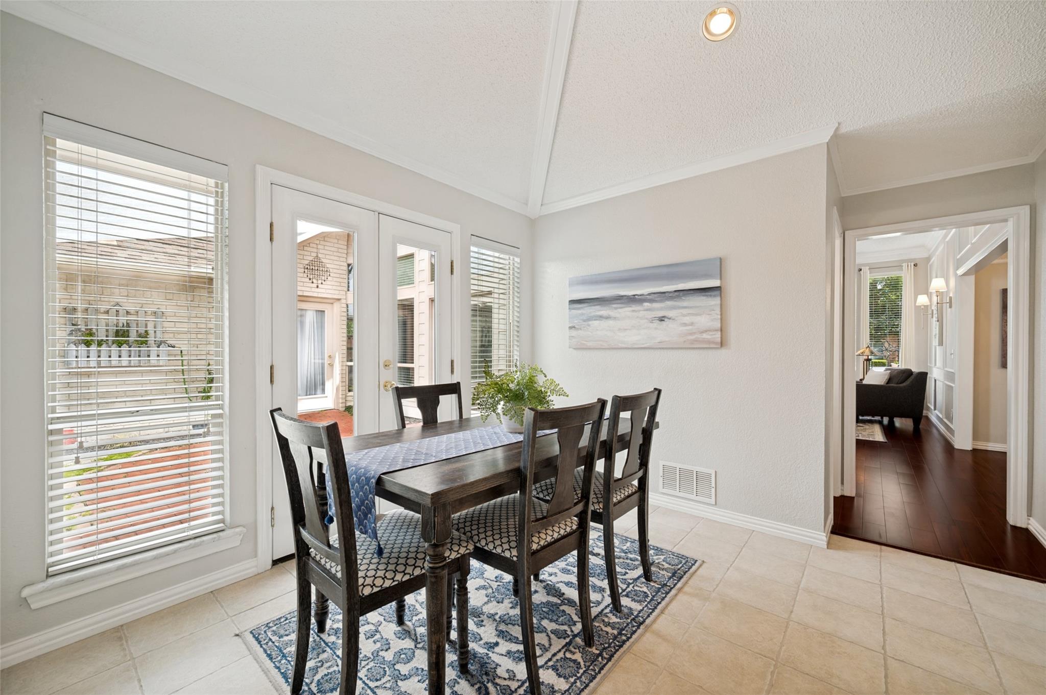 property viewer photo 5