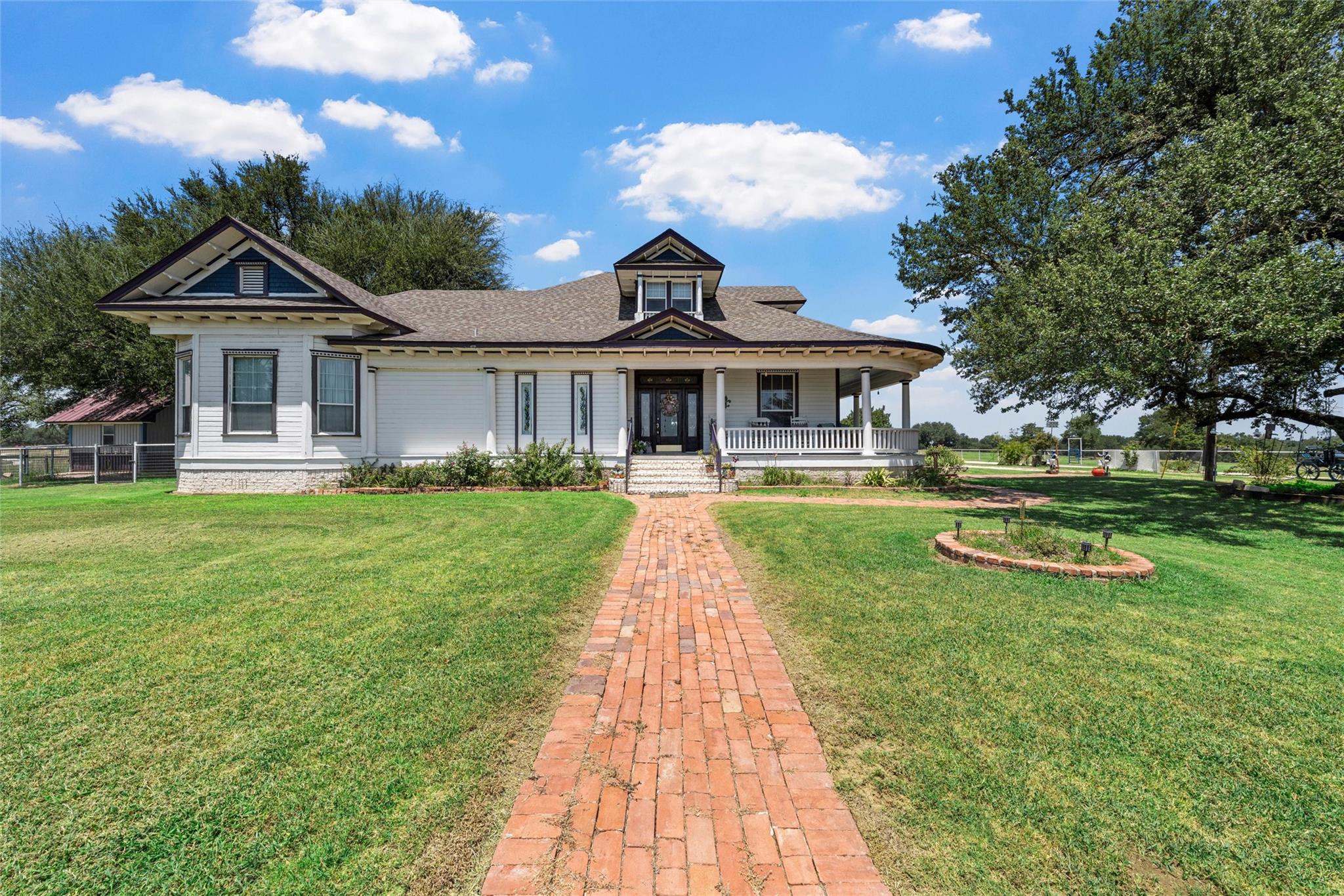 main property photo 3
