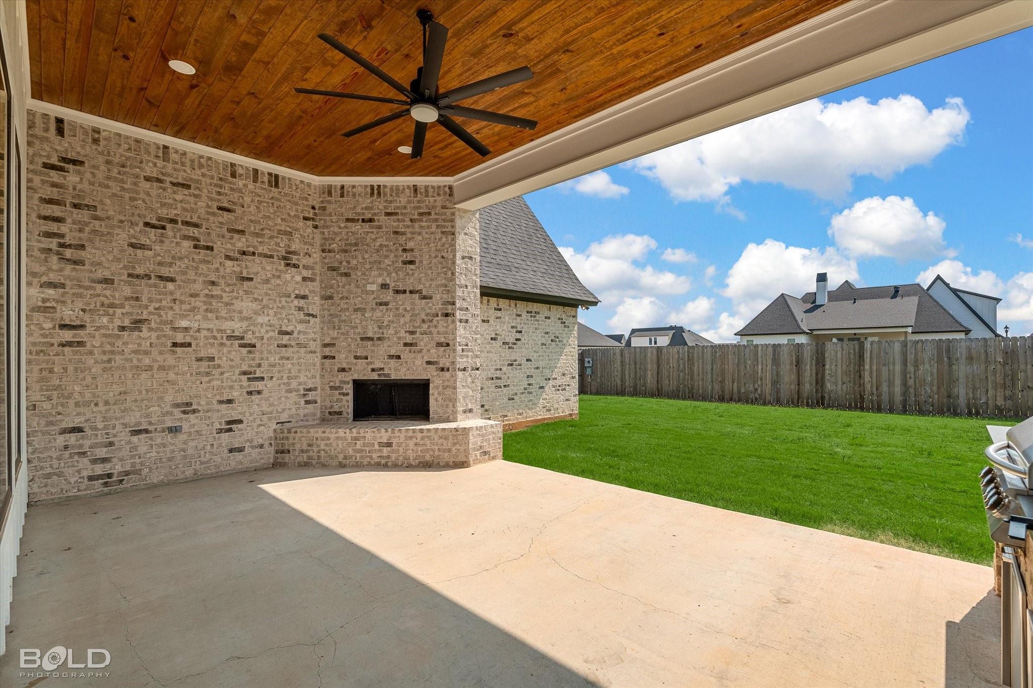 main property photo 17