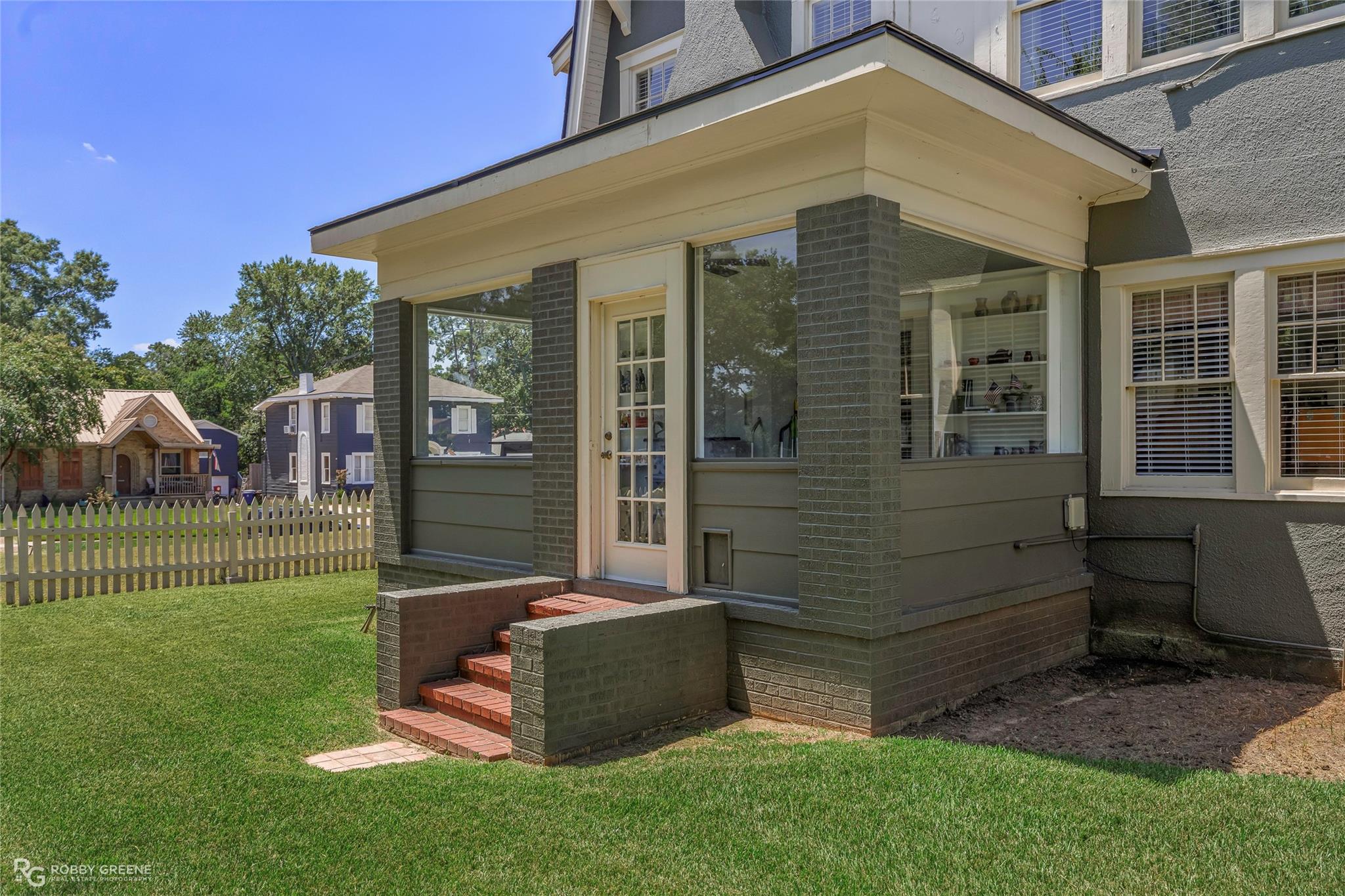 main property photo 22