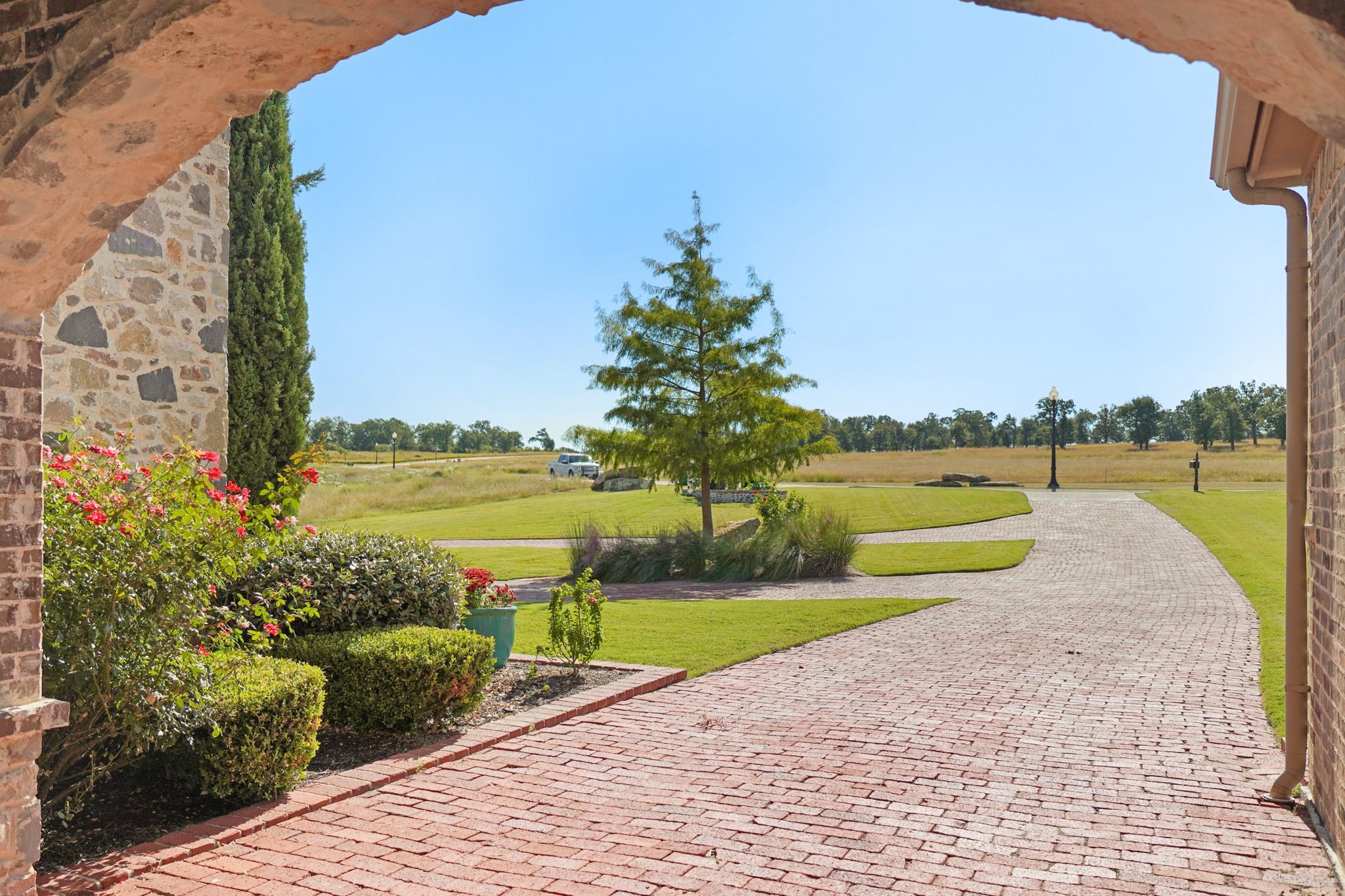 main property photo 38