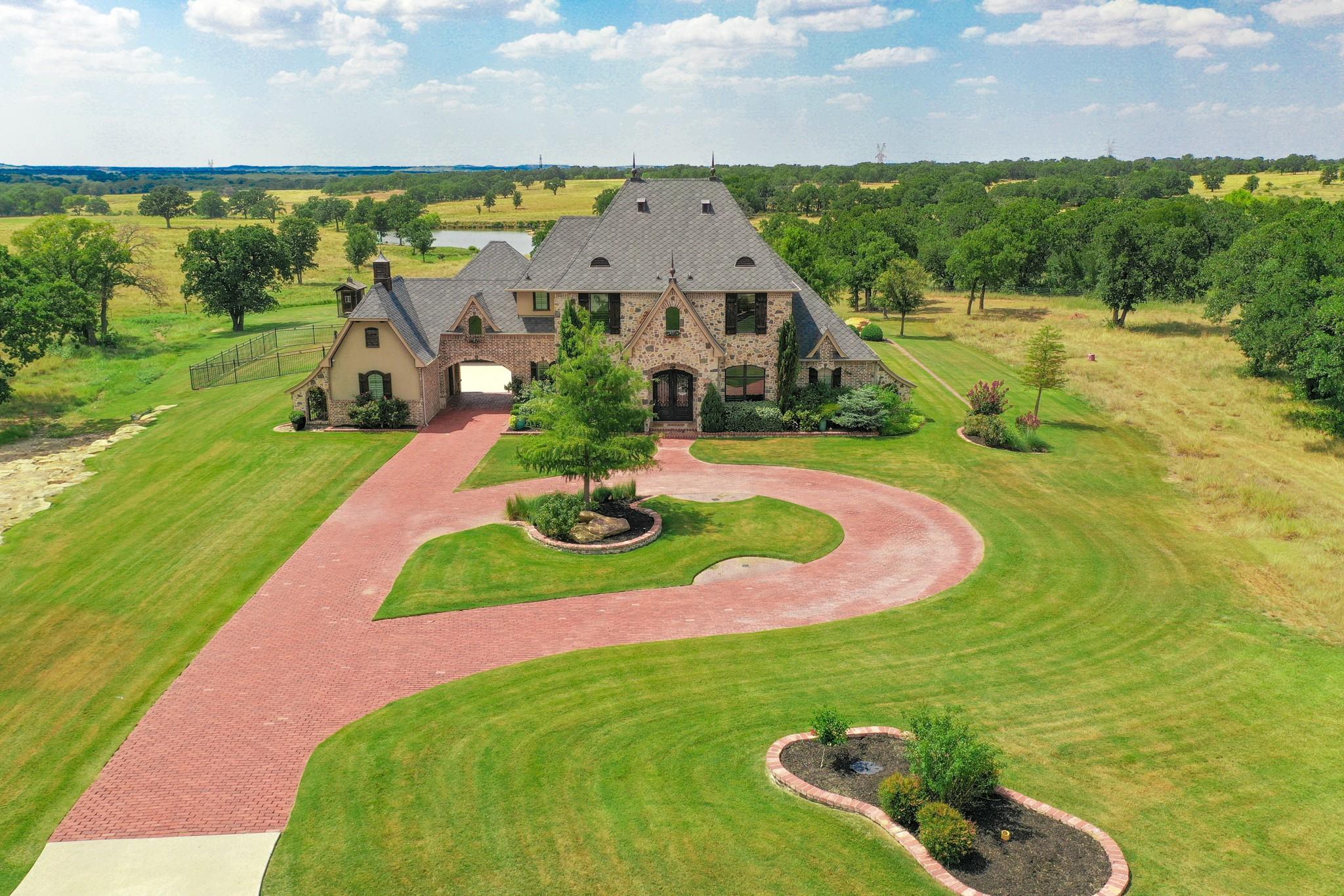 main property photo 6