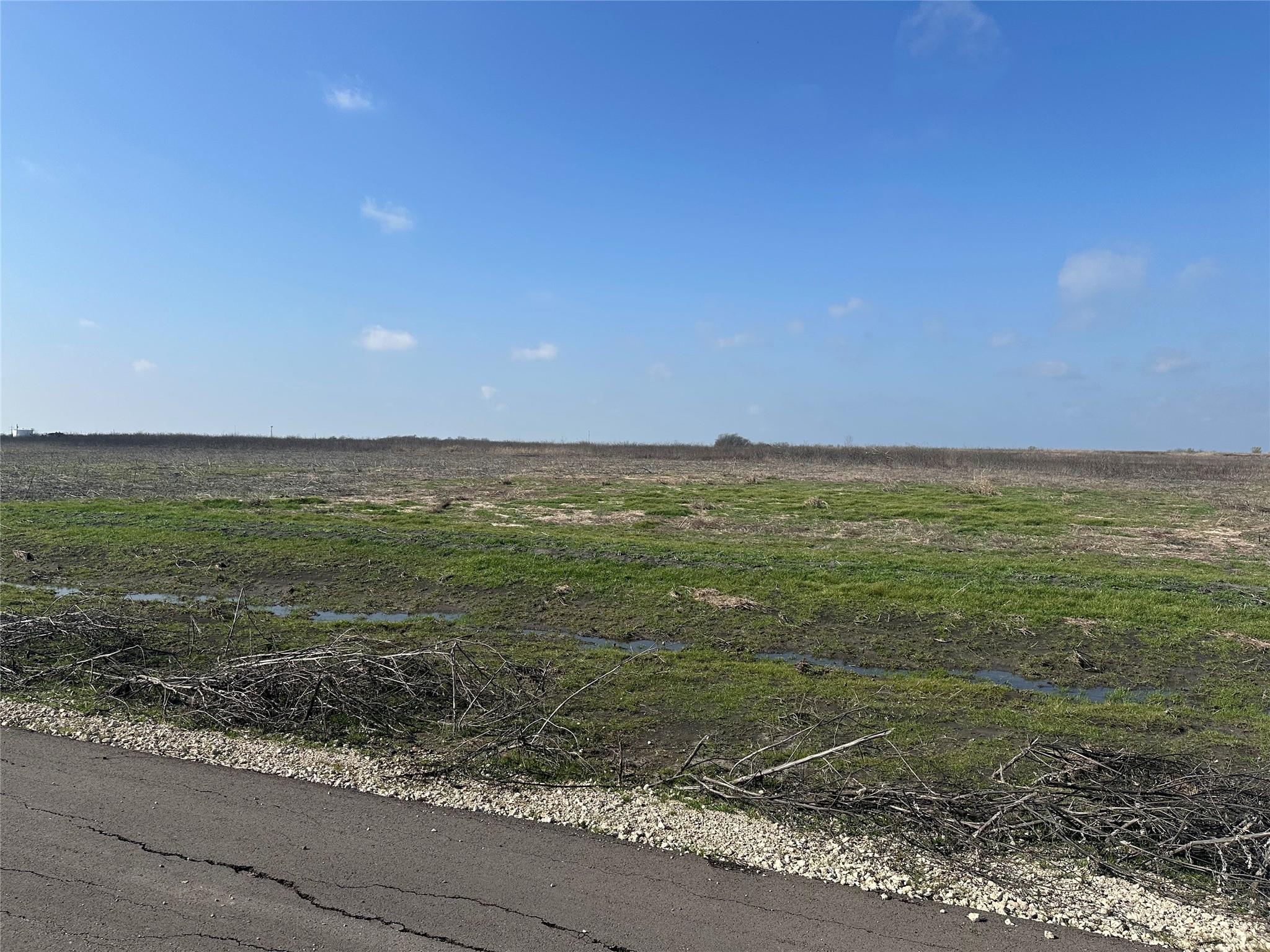 main property photo 11