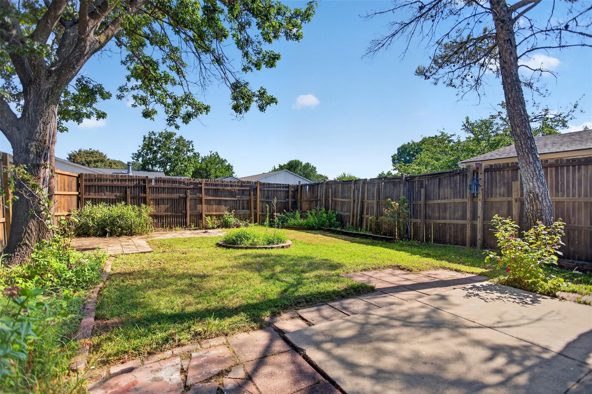 main property photo 13