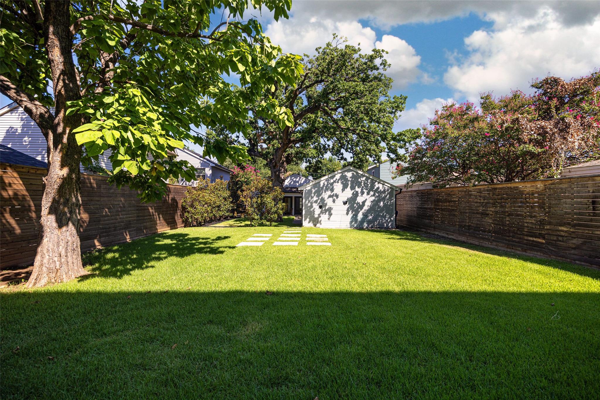 property viewer photo 21