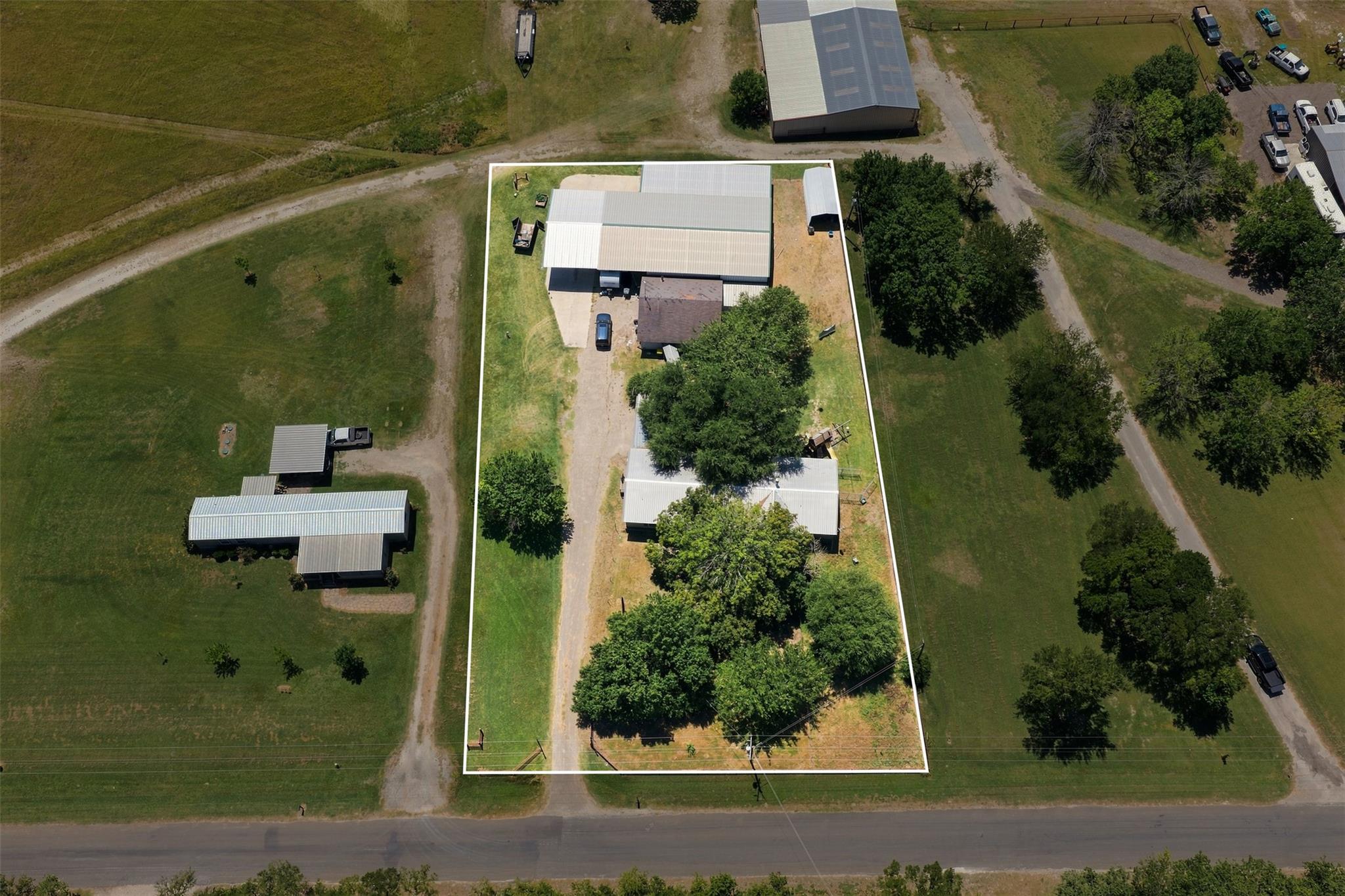 main property photo 2