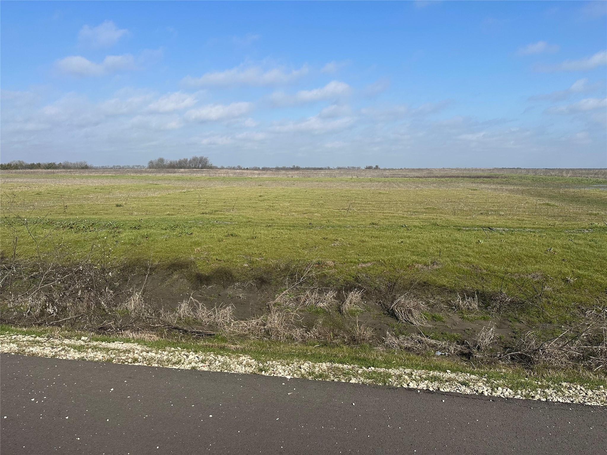 main property photo 11