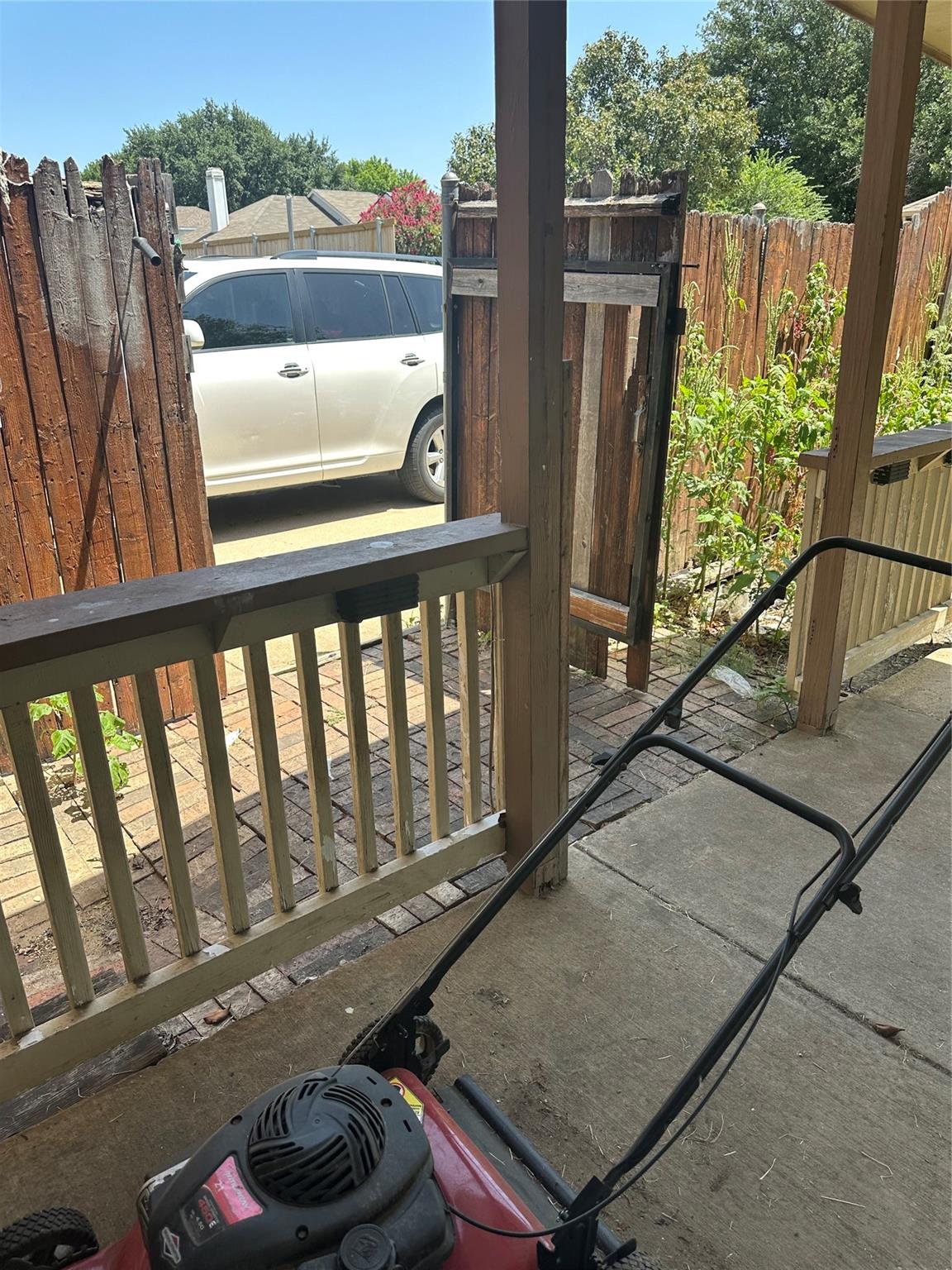 main property photo 8