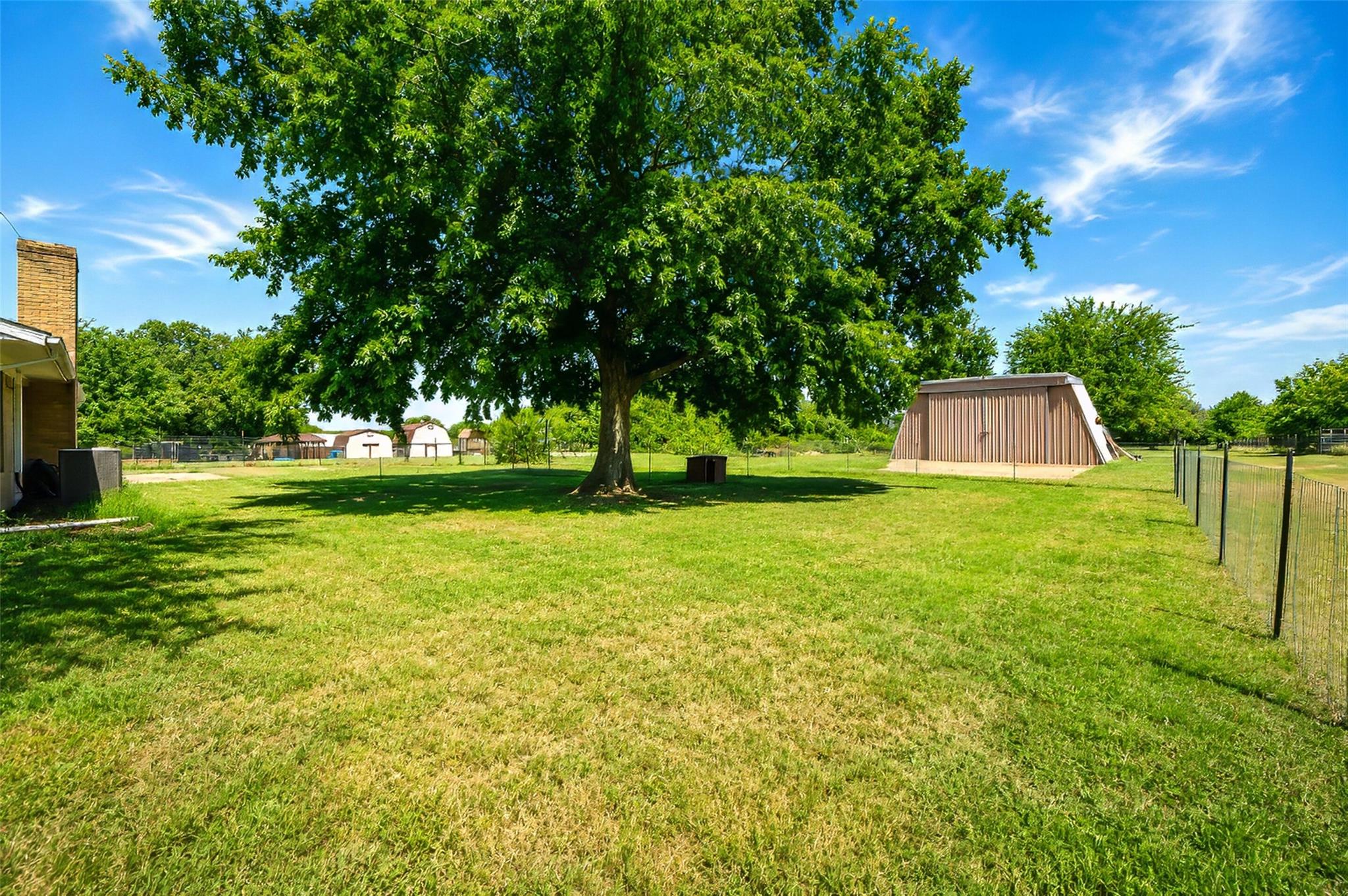 main property photo 22