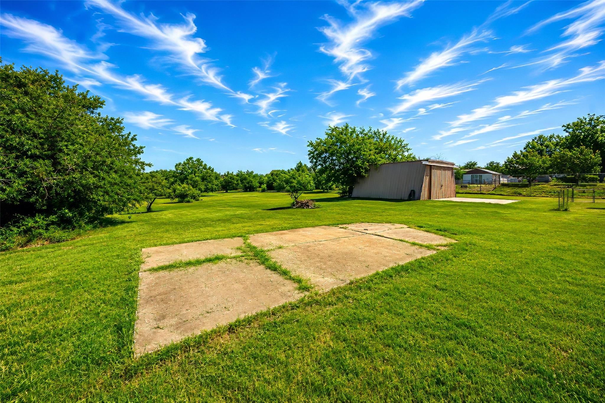 main property photo 28