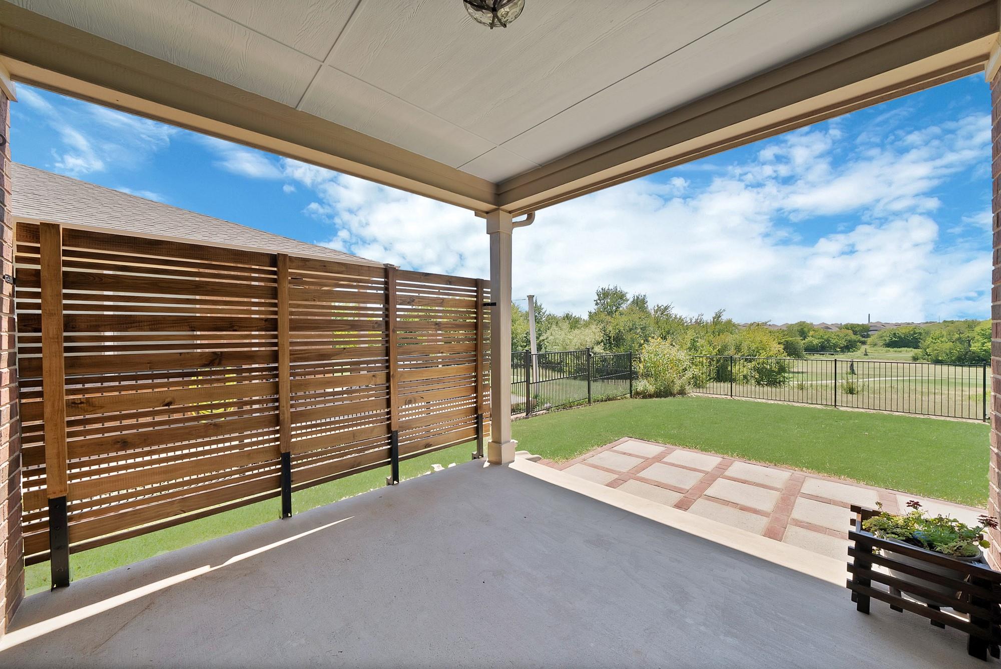 main property photo 28