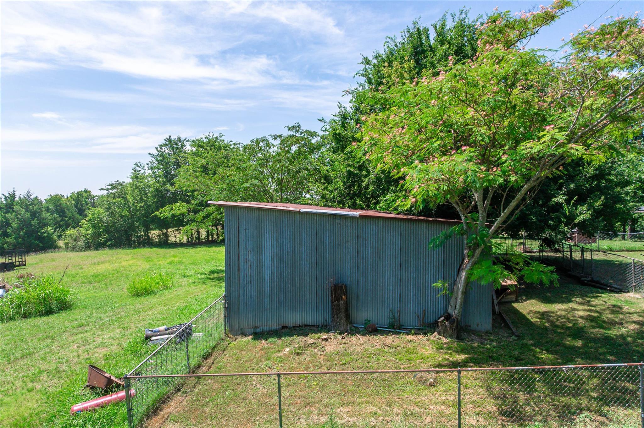 main property photo 8