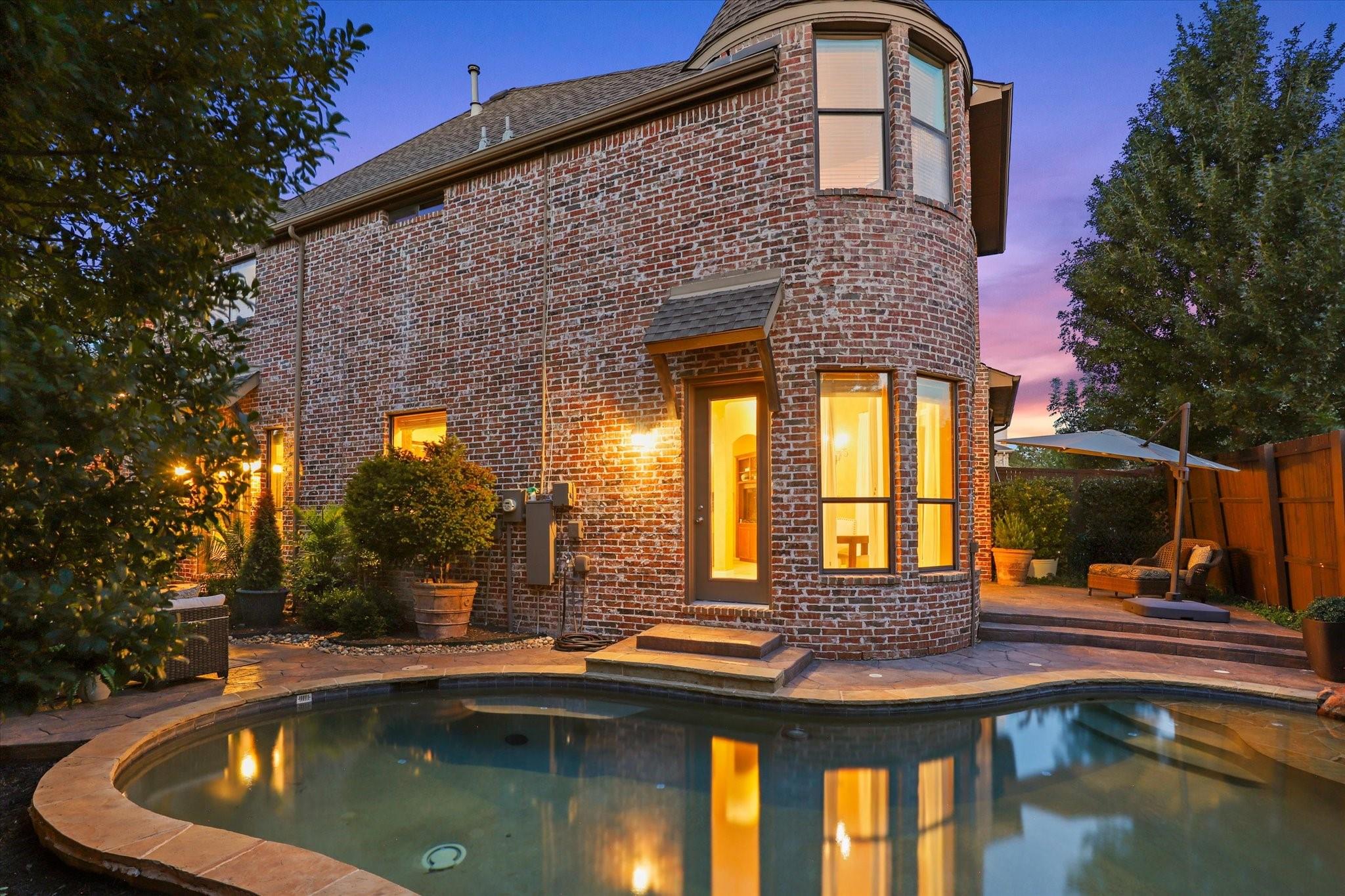 main property photo 5