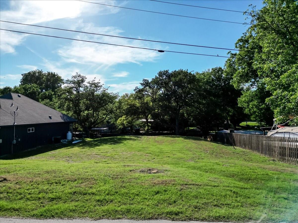 main property photo 14