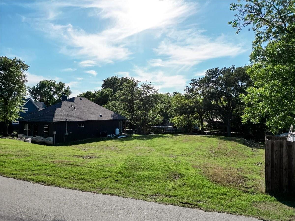 main property photo 17