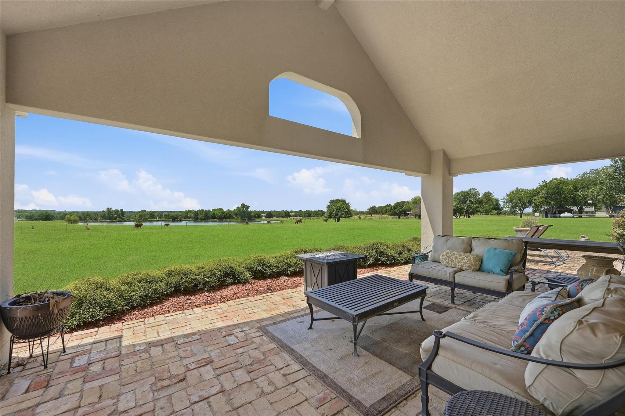 main property photo 30