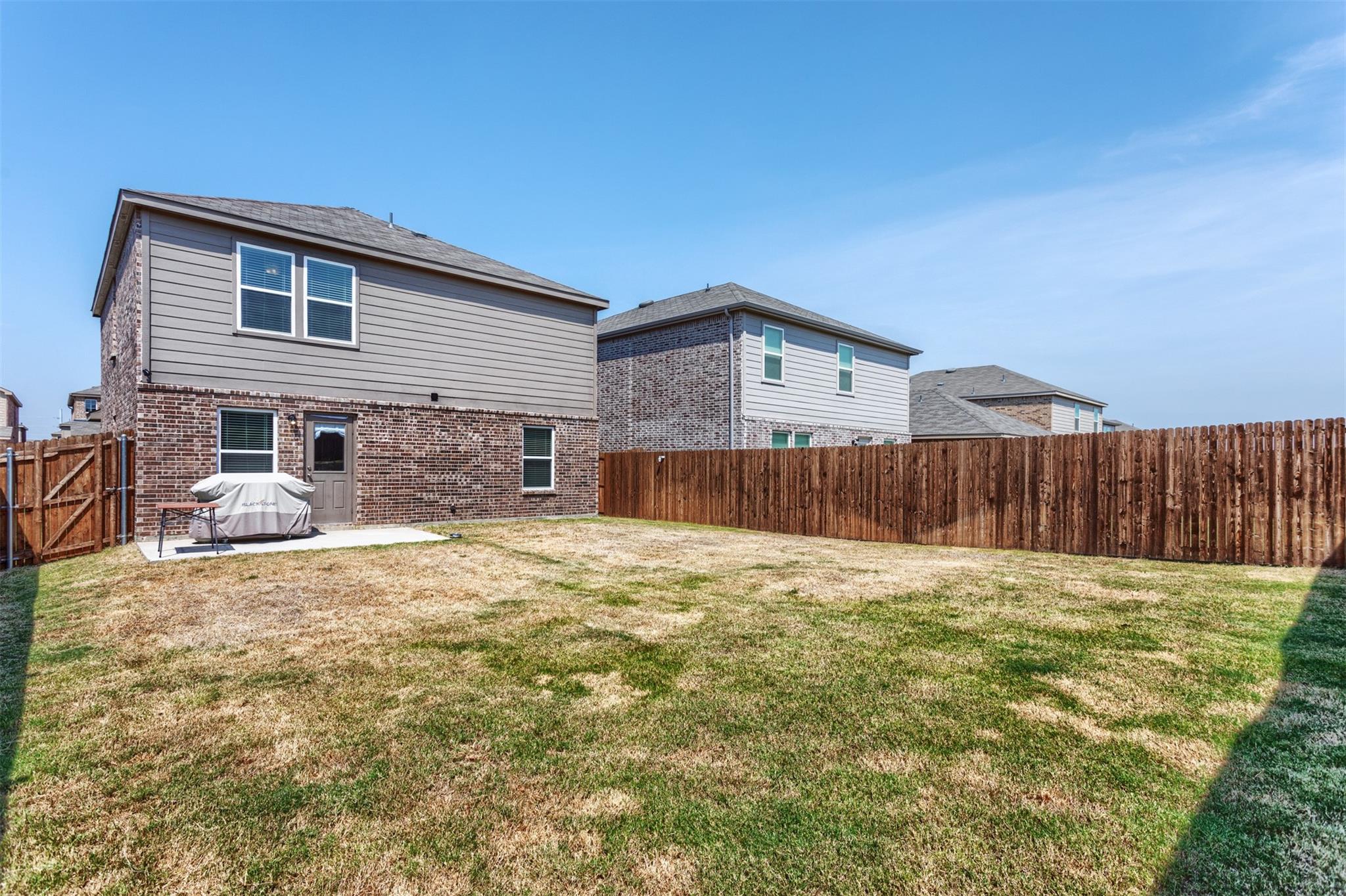 main property photo 23