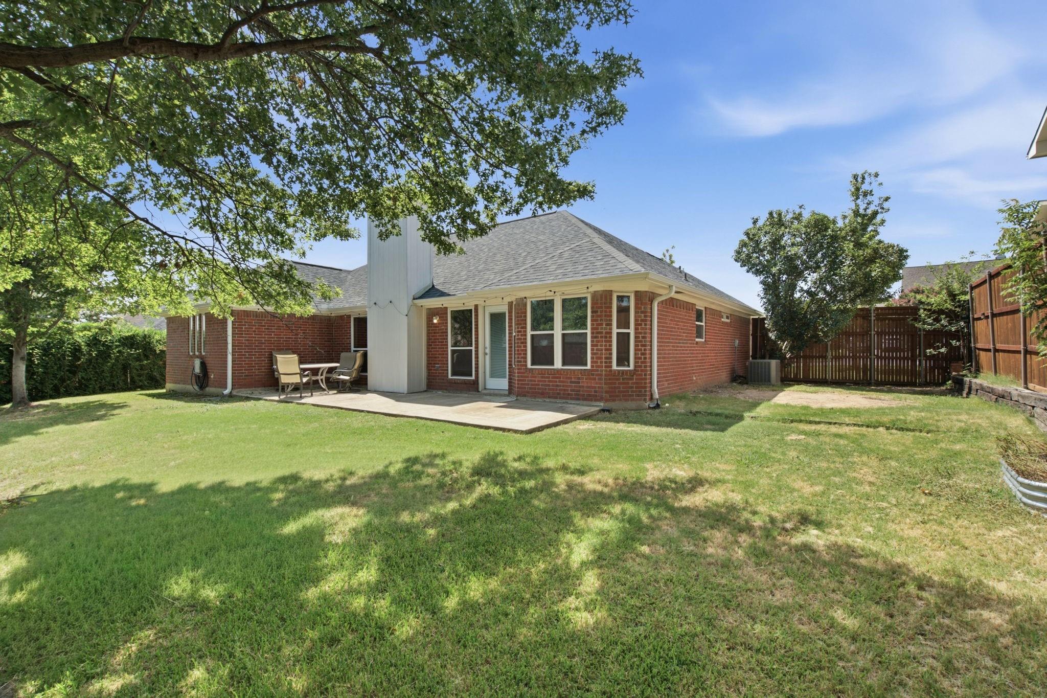 main property photo 15