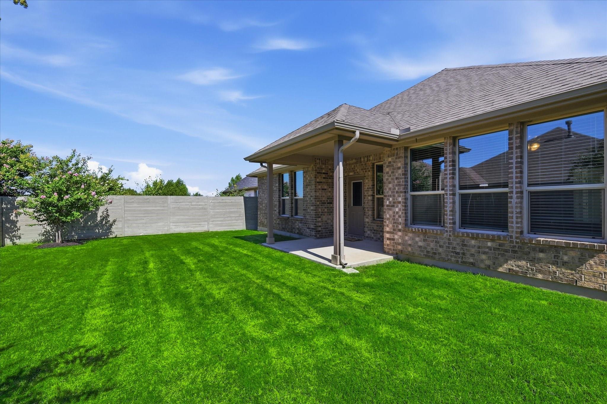 main property photo 30